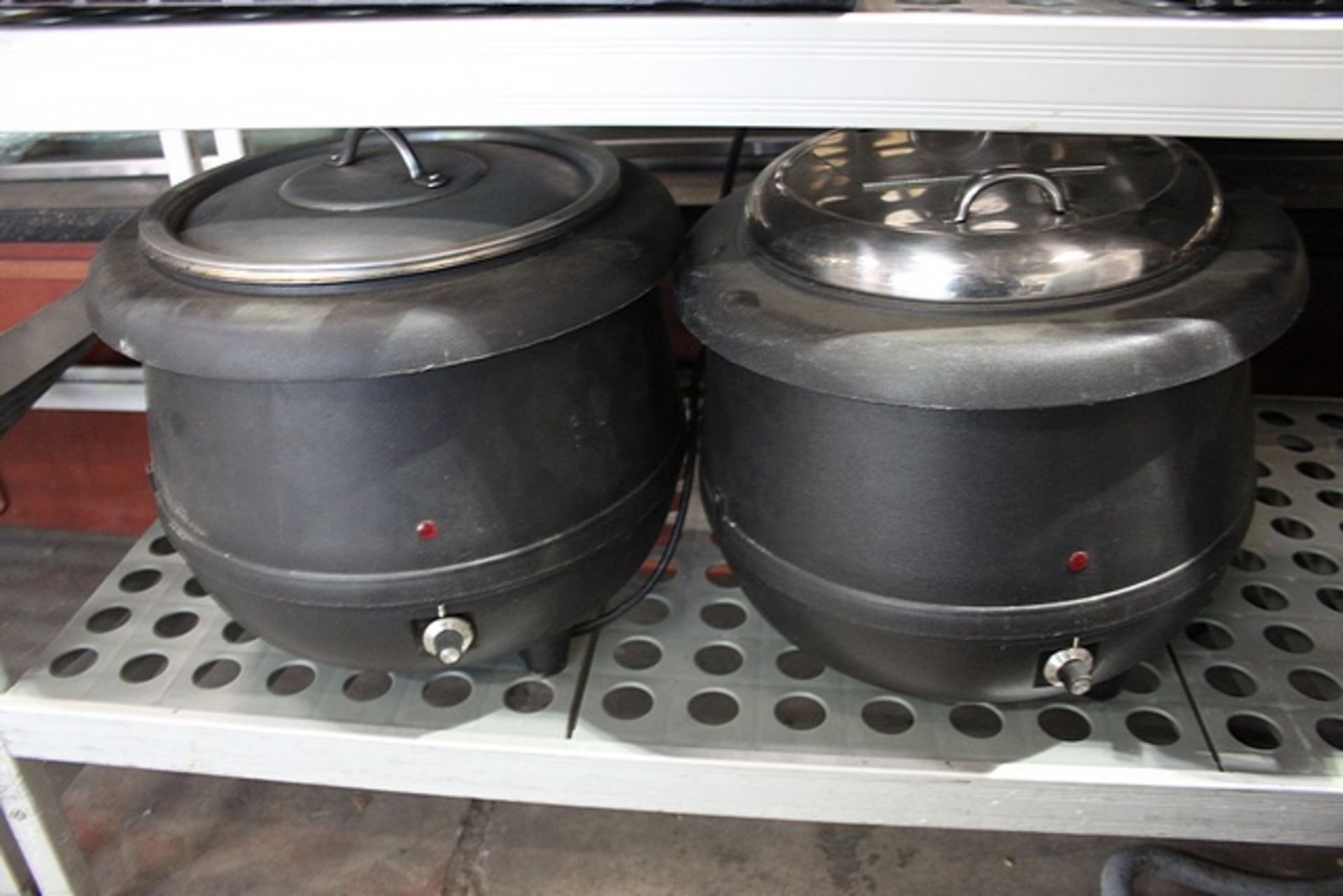 2 x 10 litre soup kettle