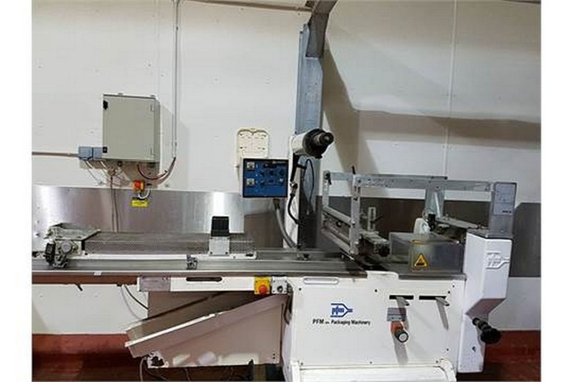 PFM-30 horizontal flow pack packaging machine suitable packaging materials laminated, bonded or