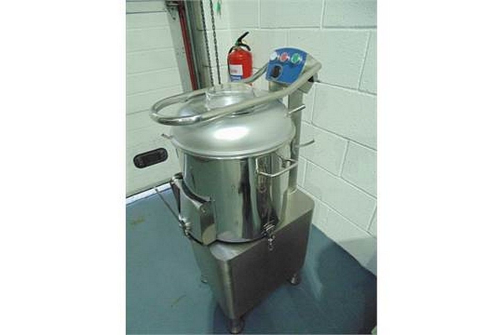 Commercial potato peeler floor standing capacity 400kgs per hour (880LB) the abrasive is highly