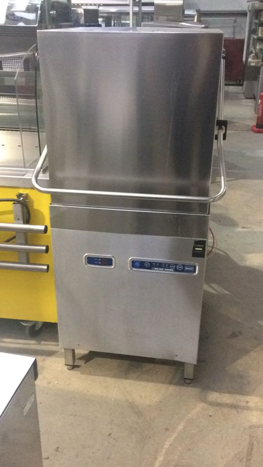 Blue Seal model SHSSEBTPSP pass through dish washer