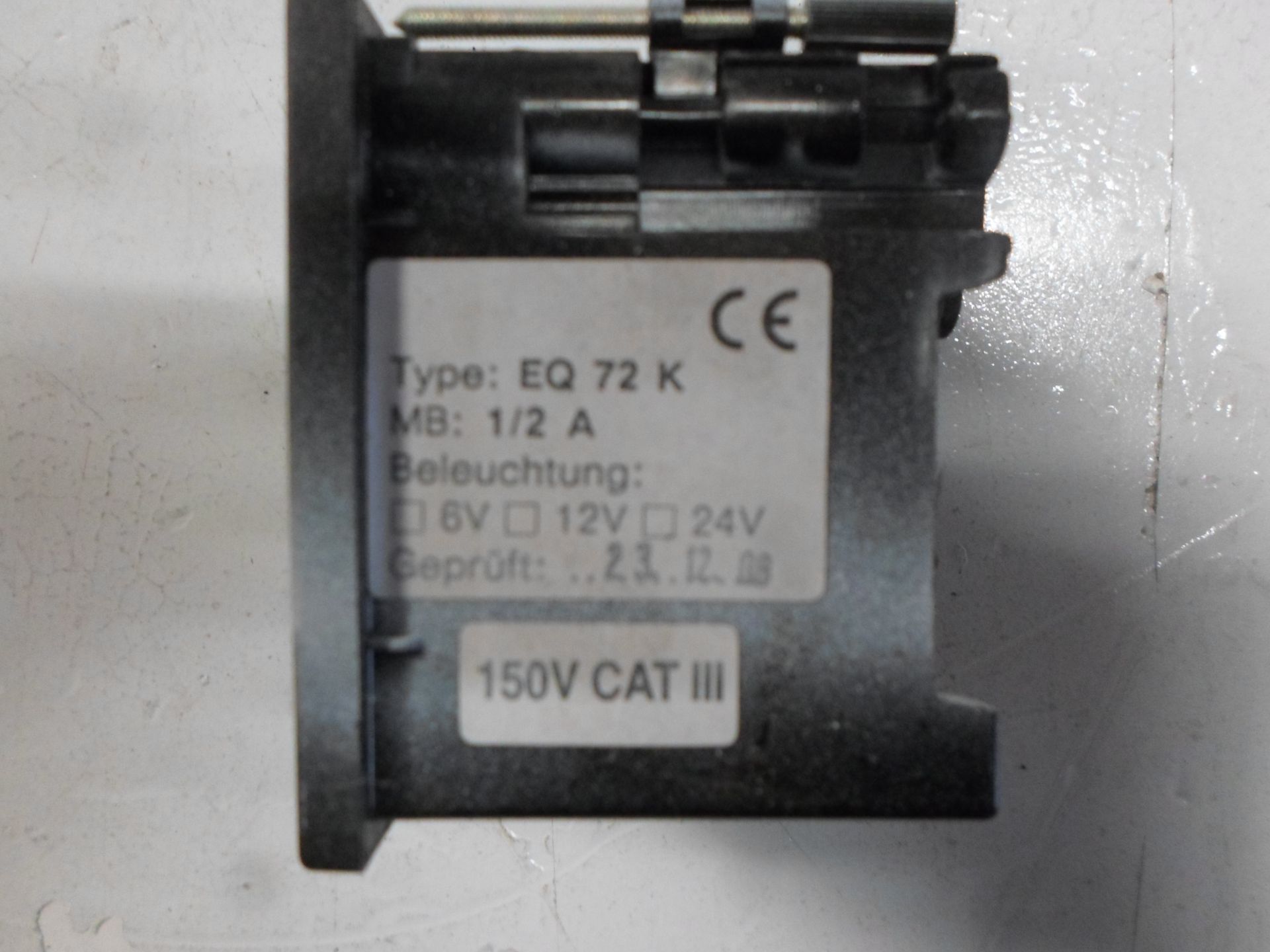 LOT OF SIX EQ72 K 1/2 A 150V CAT III KA GUAGE - Image 2 of 2