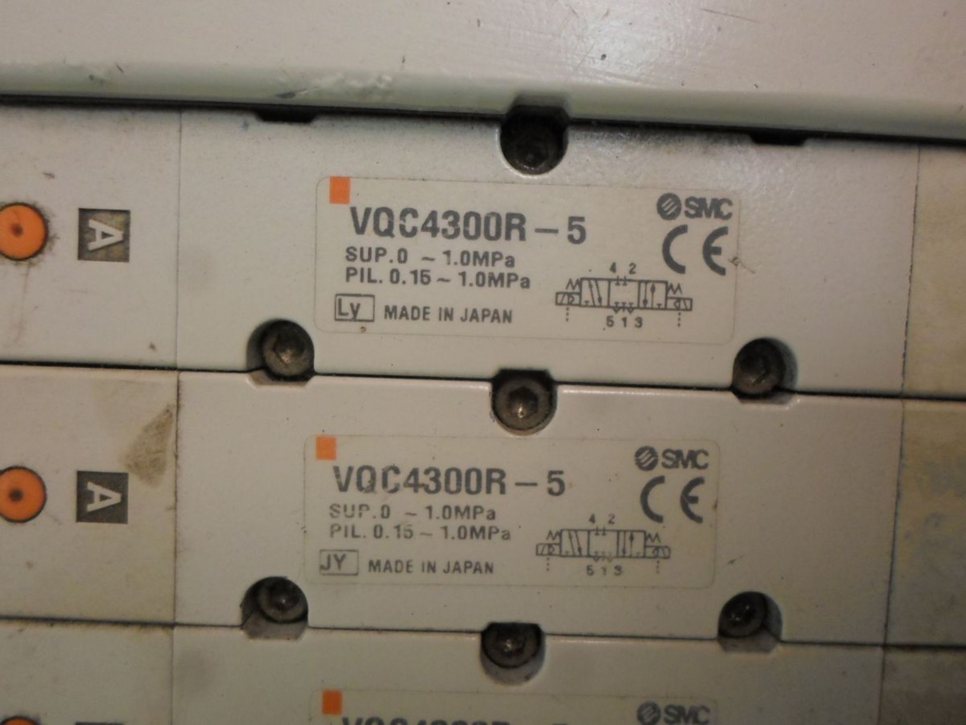 SMC PNEUMATIC CONTROLER VQC4300R-5 - Image 4 of 4