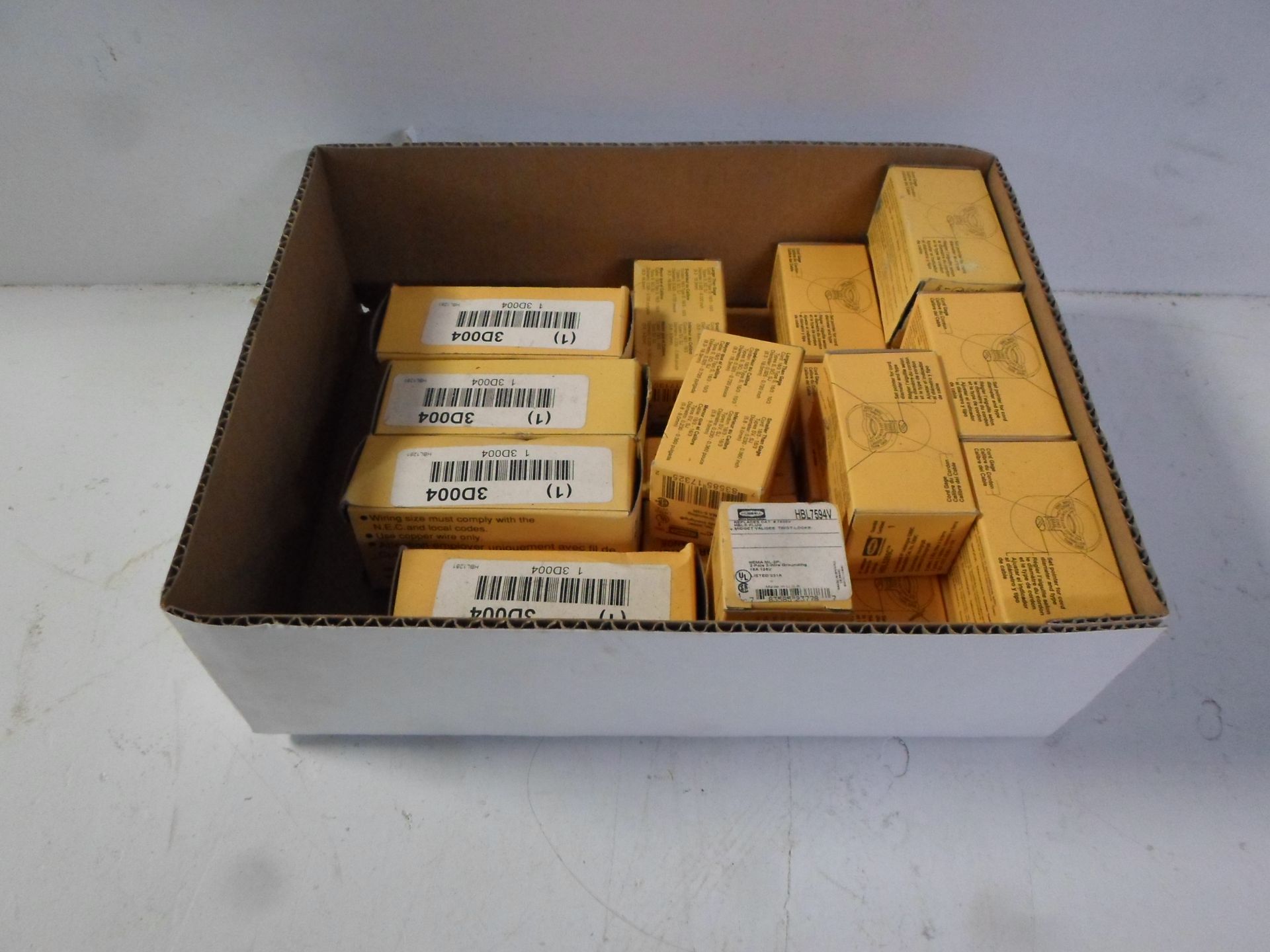 LOT OF HUBBELL HBL1281 AND HBL5269C