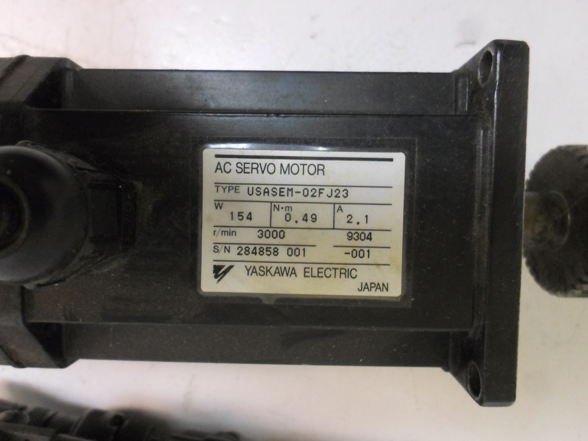 LOT OF THREE (1) YASKAWA AC SERVO MOTOR USASEM-02FJ23 (1) PANASONIC M9GA50B SERVO MOTOR (1) Watts 3 - Image 3 of 7