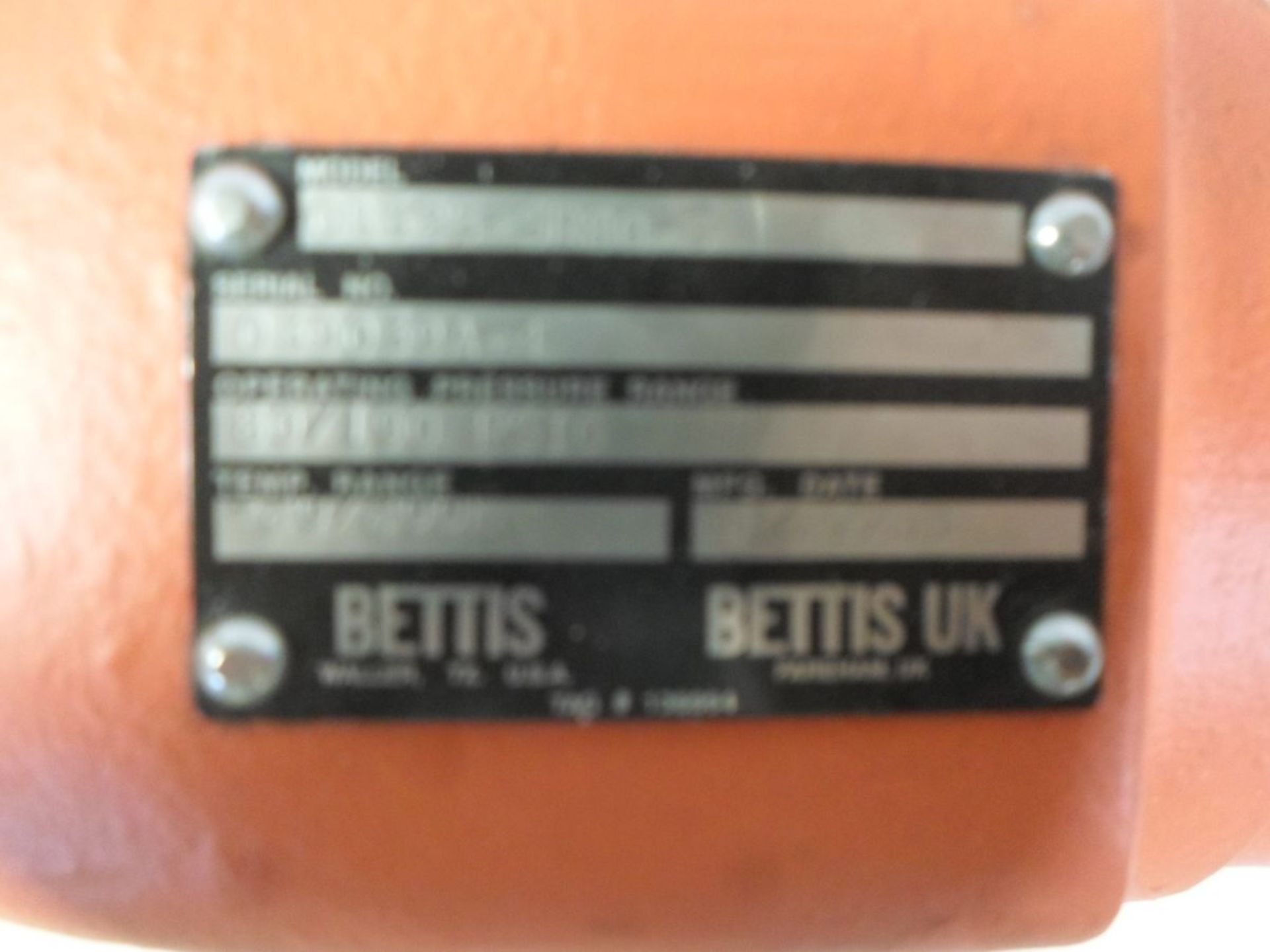 LOT OF FOUR NEW (NEVER PUT INTO SERVICE) BETTIS CB525-SR80-S Pnematic Actuator - Image 3 of 4