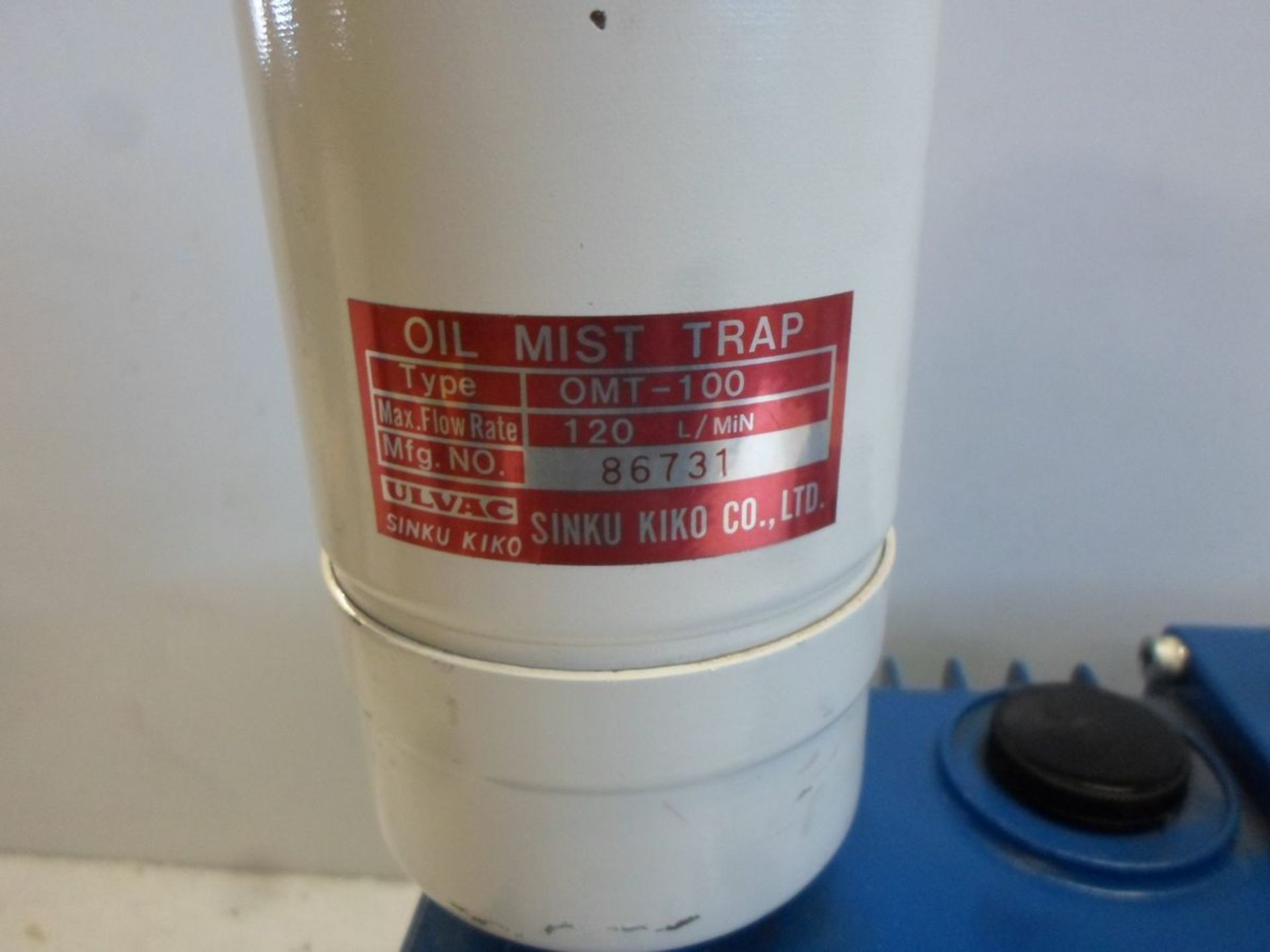 ULVAC G-100D OIL ROTARY VACUUM PUMP PUMPING SPEED 100/120 L/MIN W/ ULVAC OIL MIST TRAP OMT-100 - Image 3 of 3