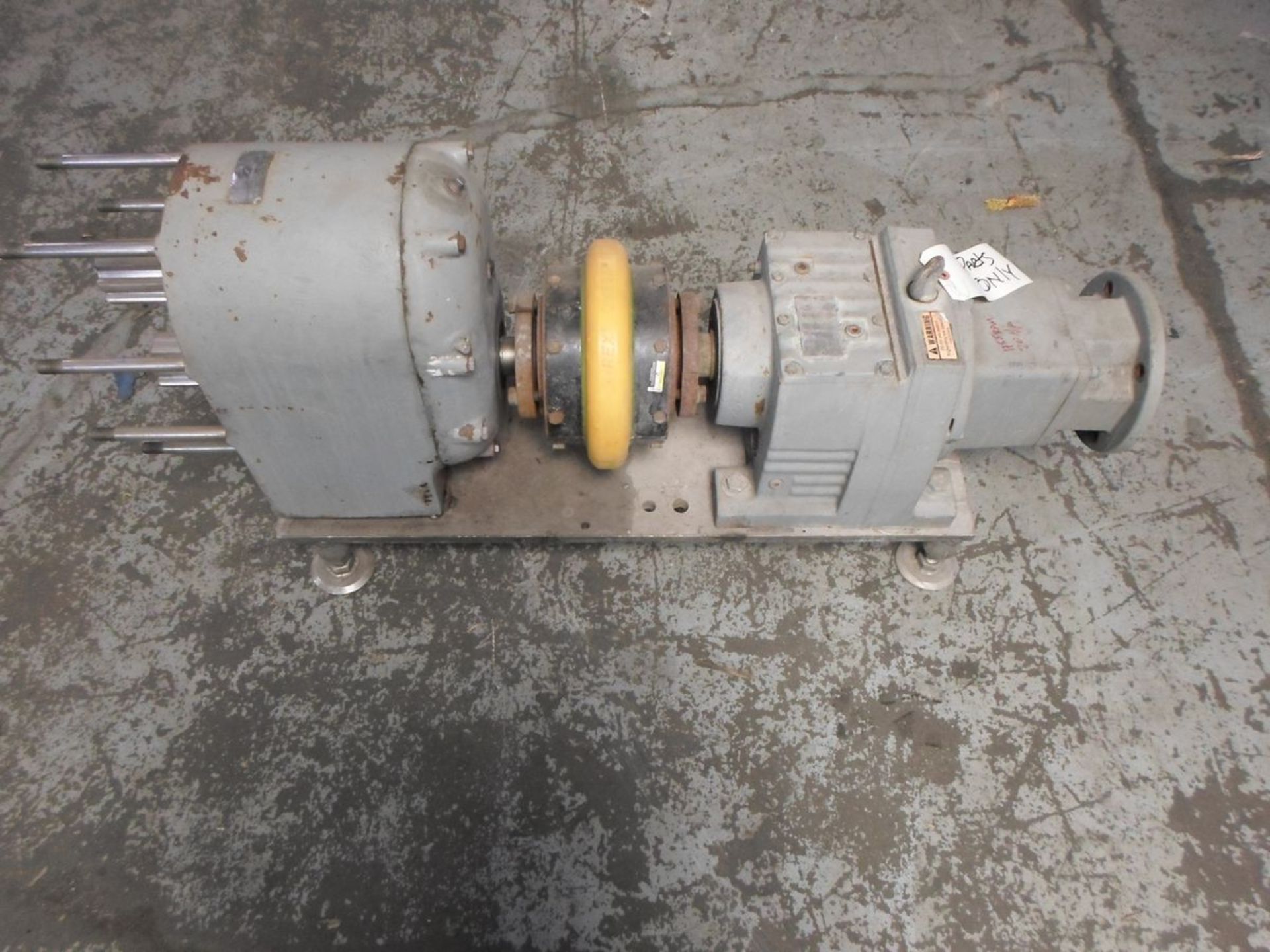 TRI-CLOVER ROTARY PUMP Y5042 PR300 (FOR PARTS ONLY)