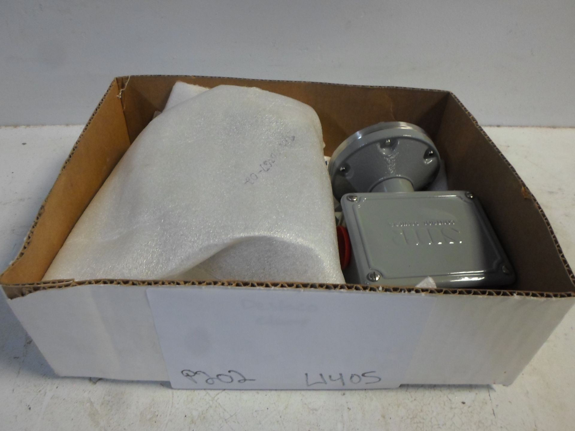 LOT OF TWO SOR PRESSURE SWITCH WITH PP & NN TYPE HOUSINGS
