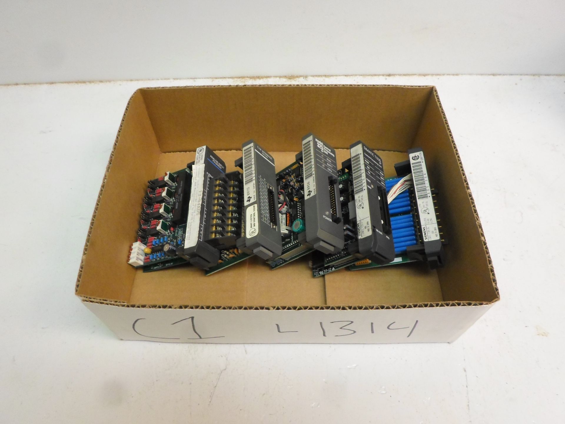 LOT OF FIVE (1) INPUT 115VAC 305-25N (1) MODEL325 CENTRAL PROCESSING UNIT CPU (1) T/W INTERFACE 305