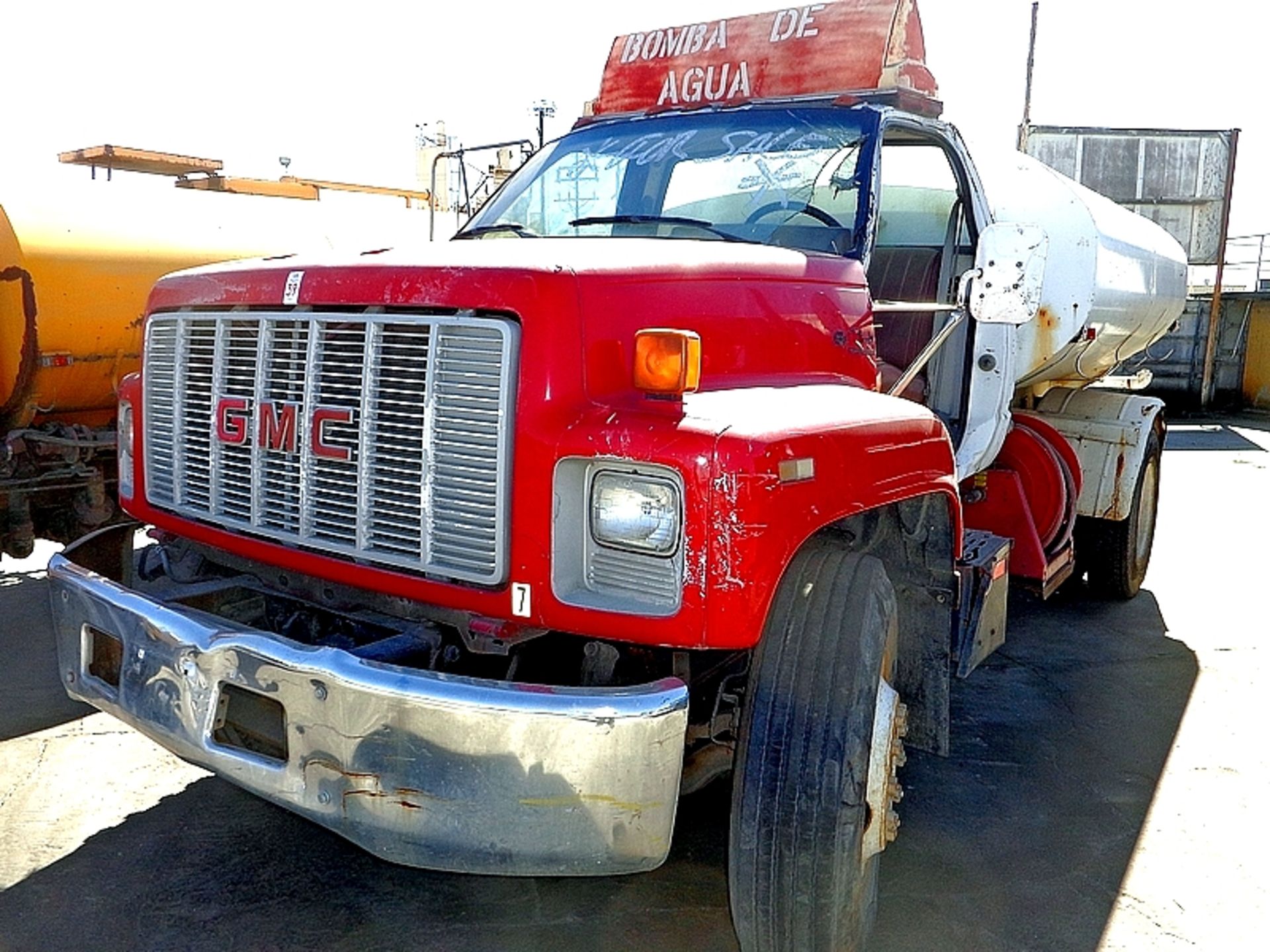 GMC WATER TRANSPORT TRUCKÂ (NOT RUNNING)