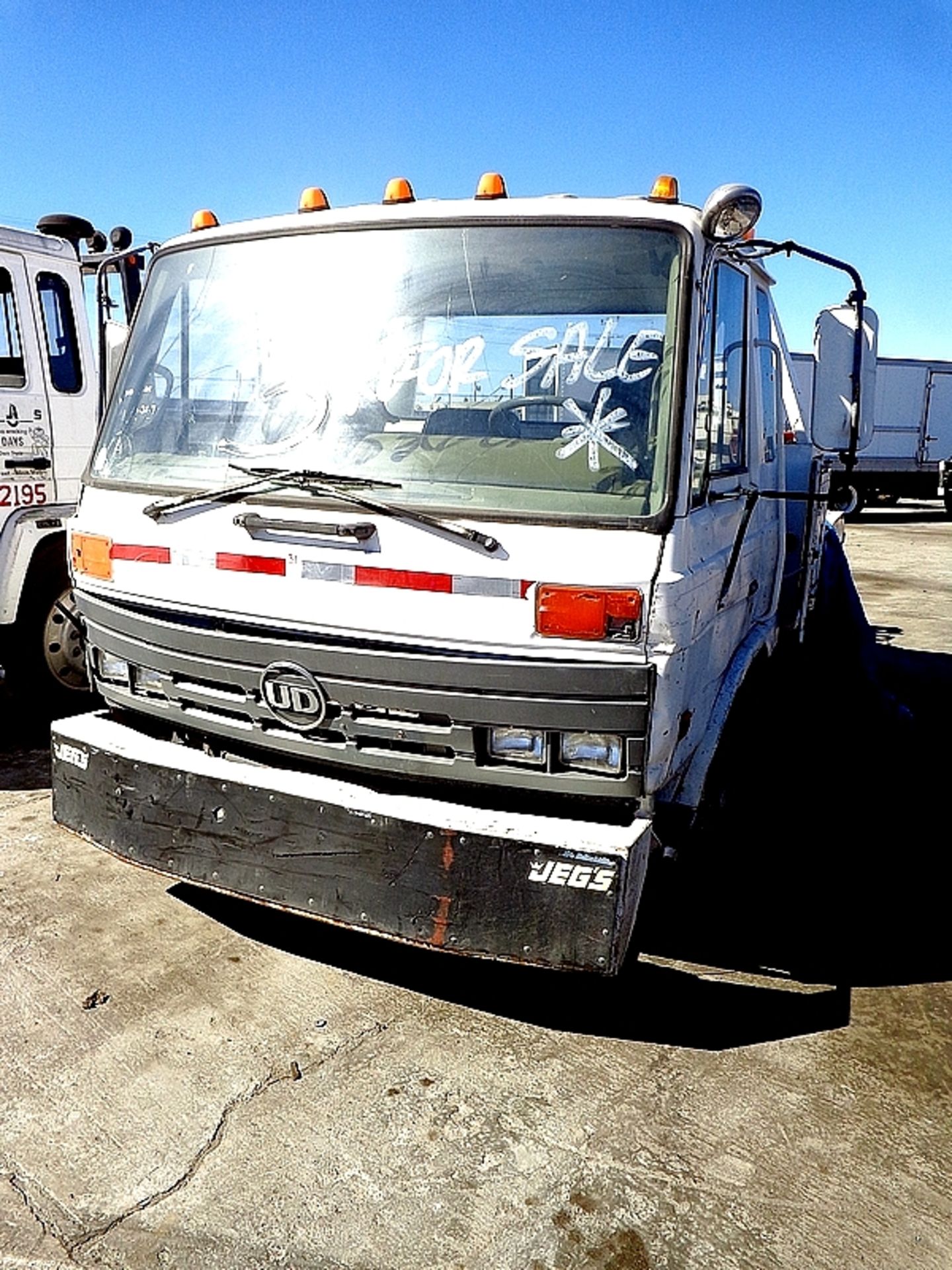 1994 NISSAN UD 1800 TOW TRUCK (RUNNING) VIN # JNAME08J8RGE75339