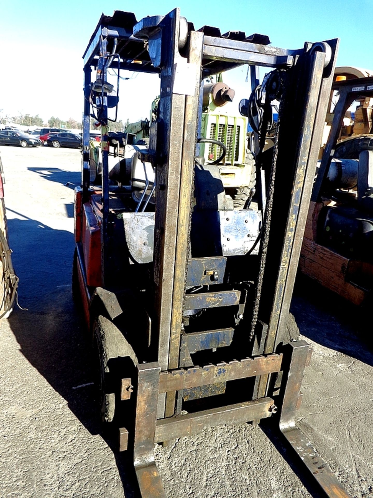 YALE 5,000 LB. CAP. FORKLIFT Â (RUNNING)