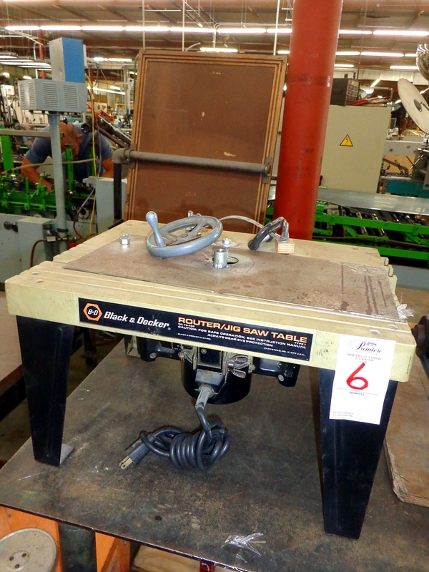 BLACK & DECKER ROUTER & JIG SAW TABLE