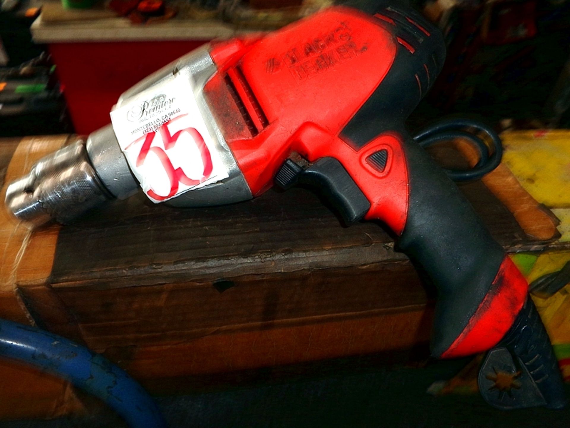 BLACK & DECKER DRILL