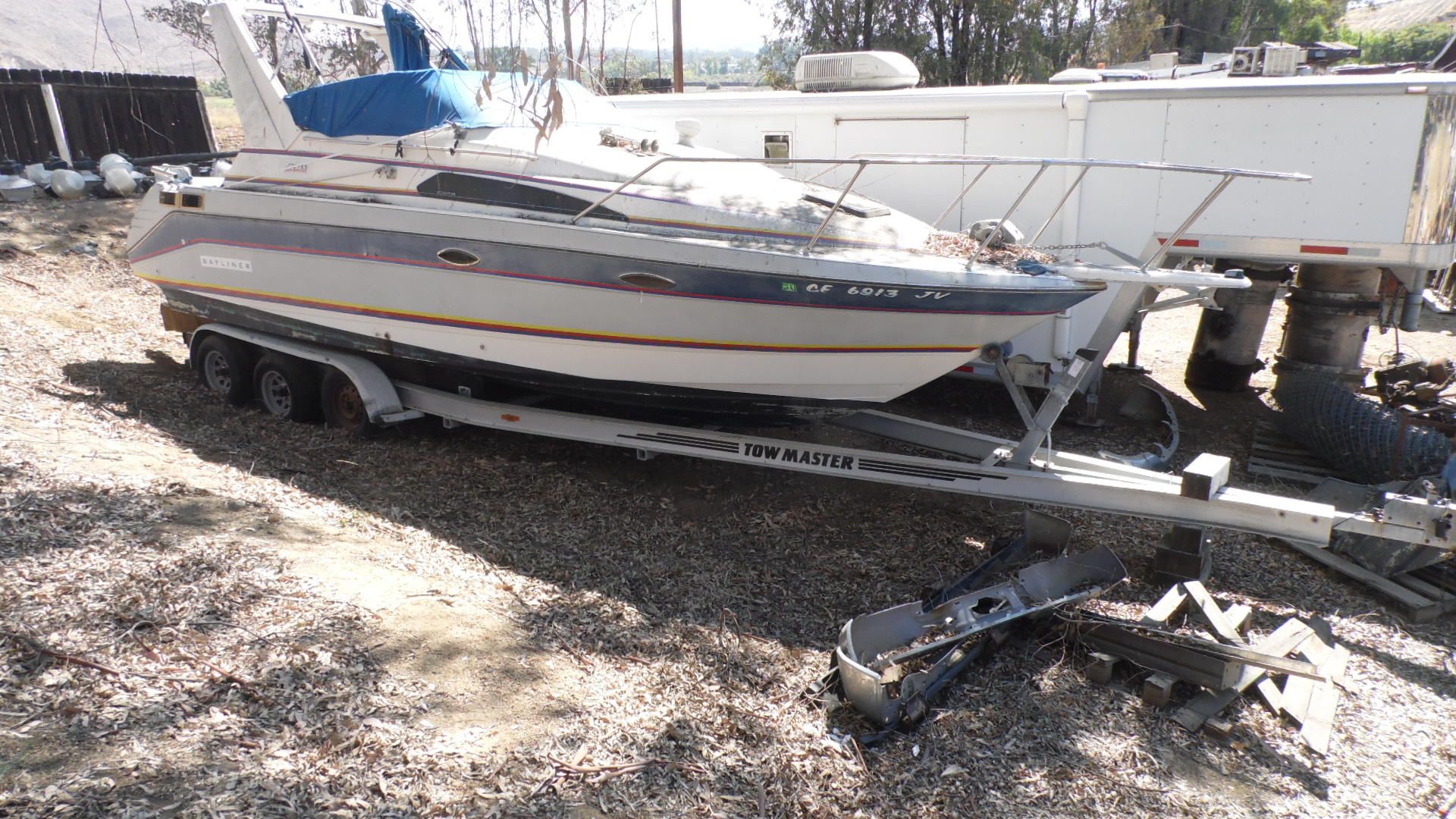 BAYLINER BOAT w/ TOW MASTER TRAILER