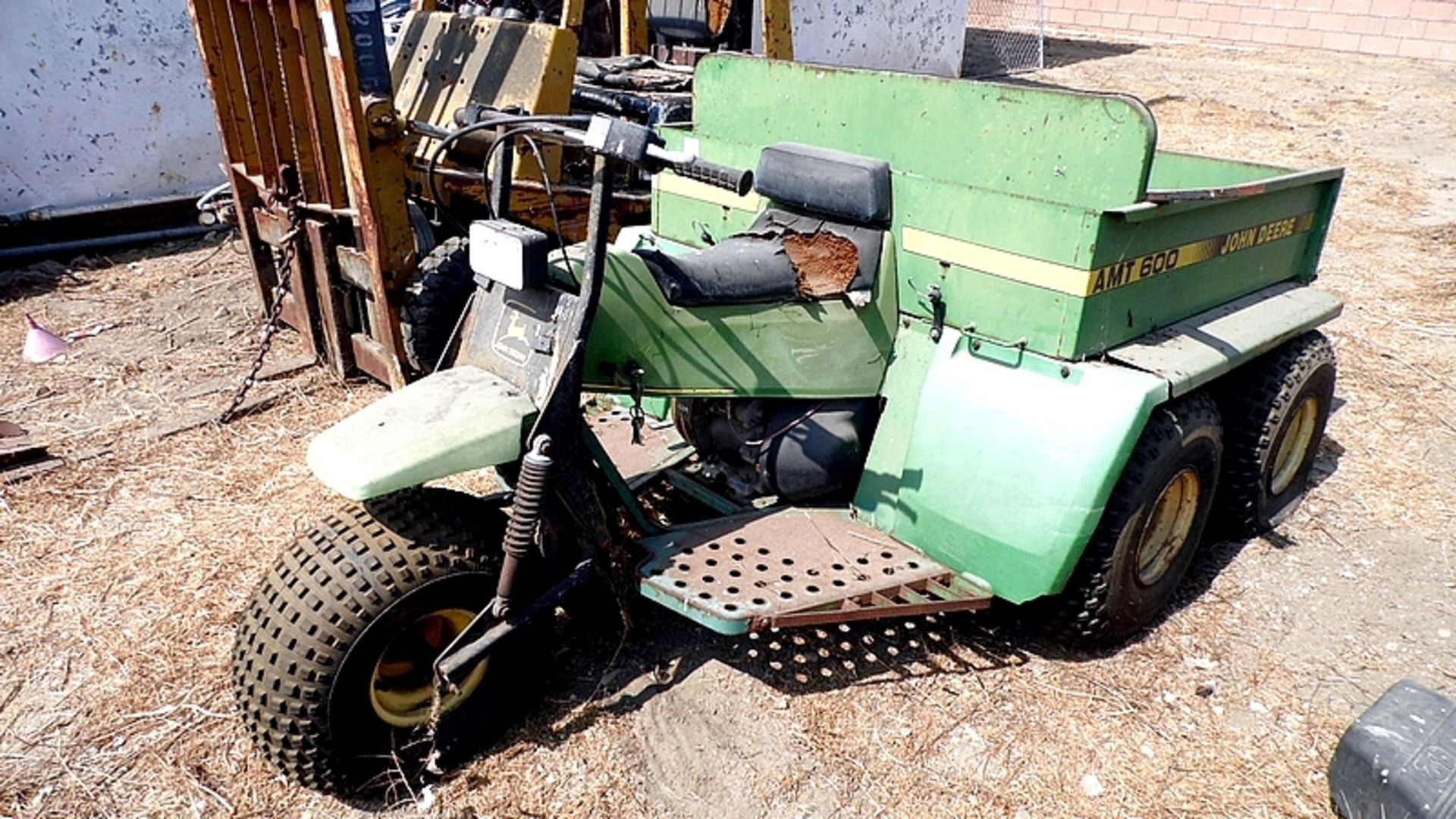 JOHN DEERE AMT 600