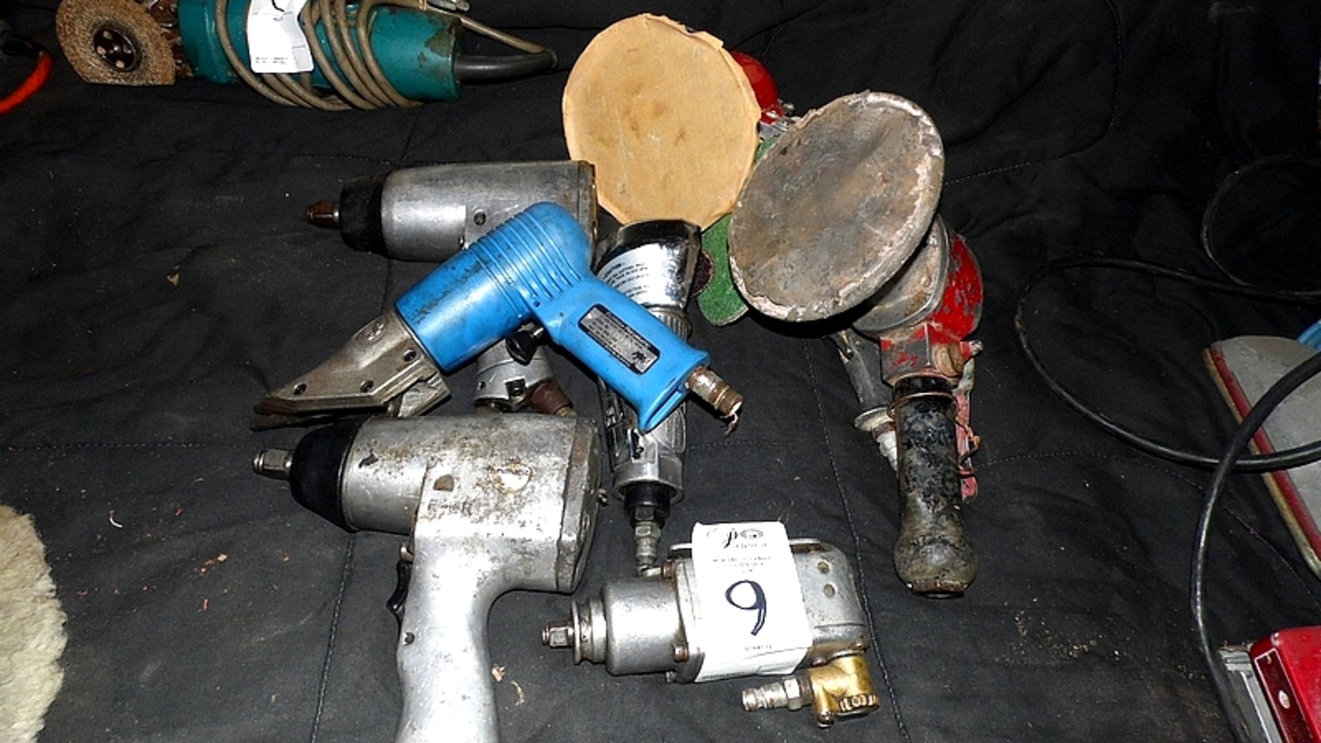 ASSORTED AIR TOOLS