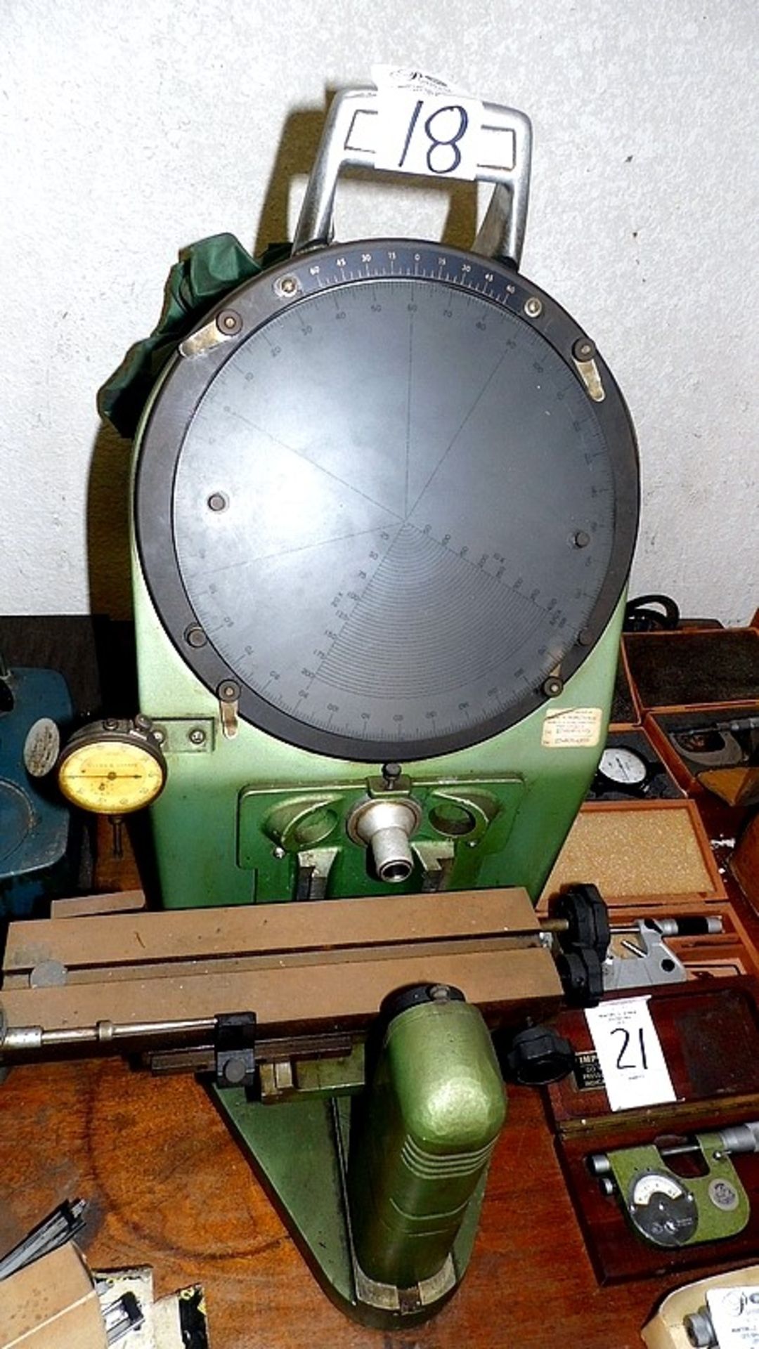 OPTICAL COMPARATOR