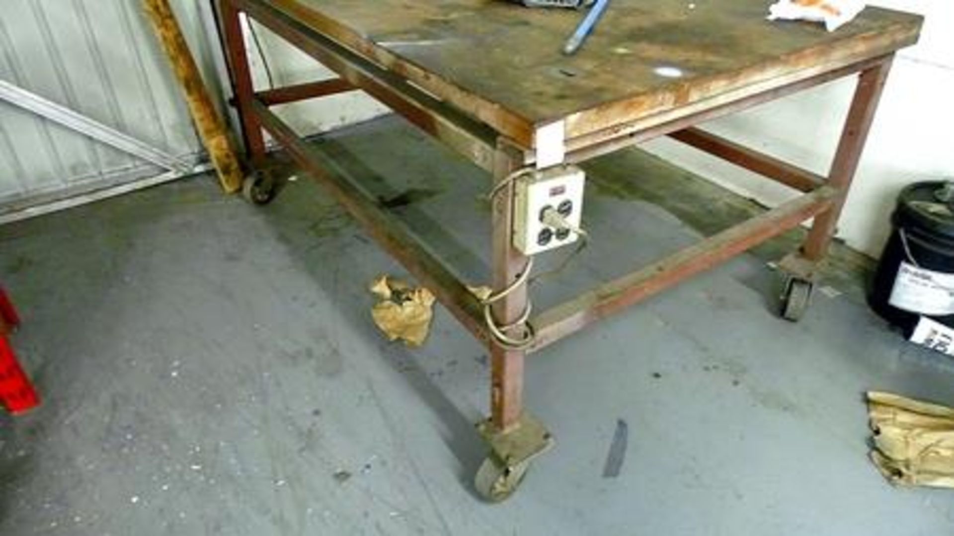 ROLLING 6 FT. METAL TABLE