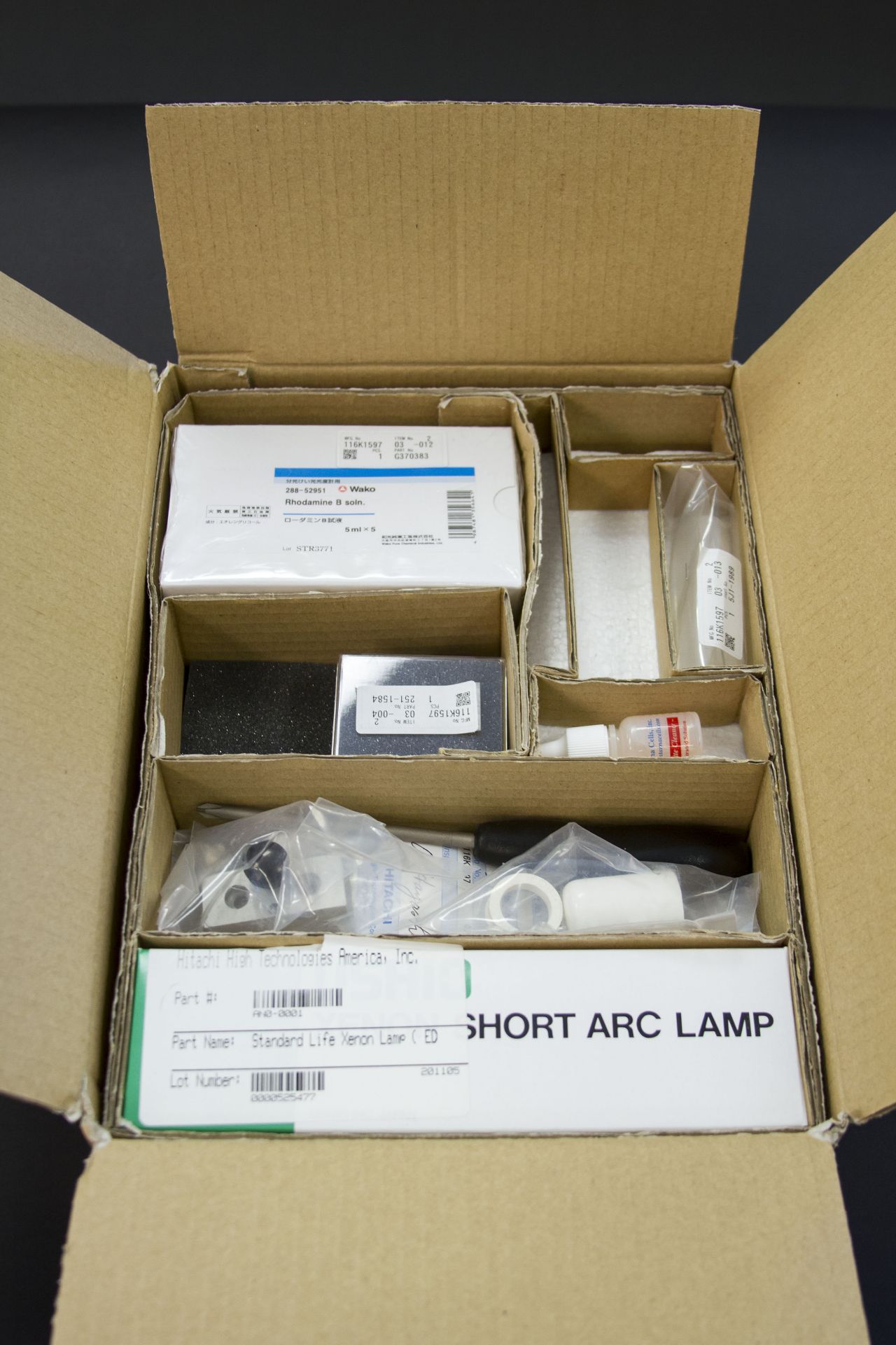 Hitachi F-7000 Fluorescence Spectrophotometer (New in 2011) - Image 5 of 8