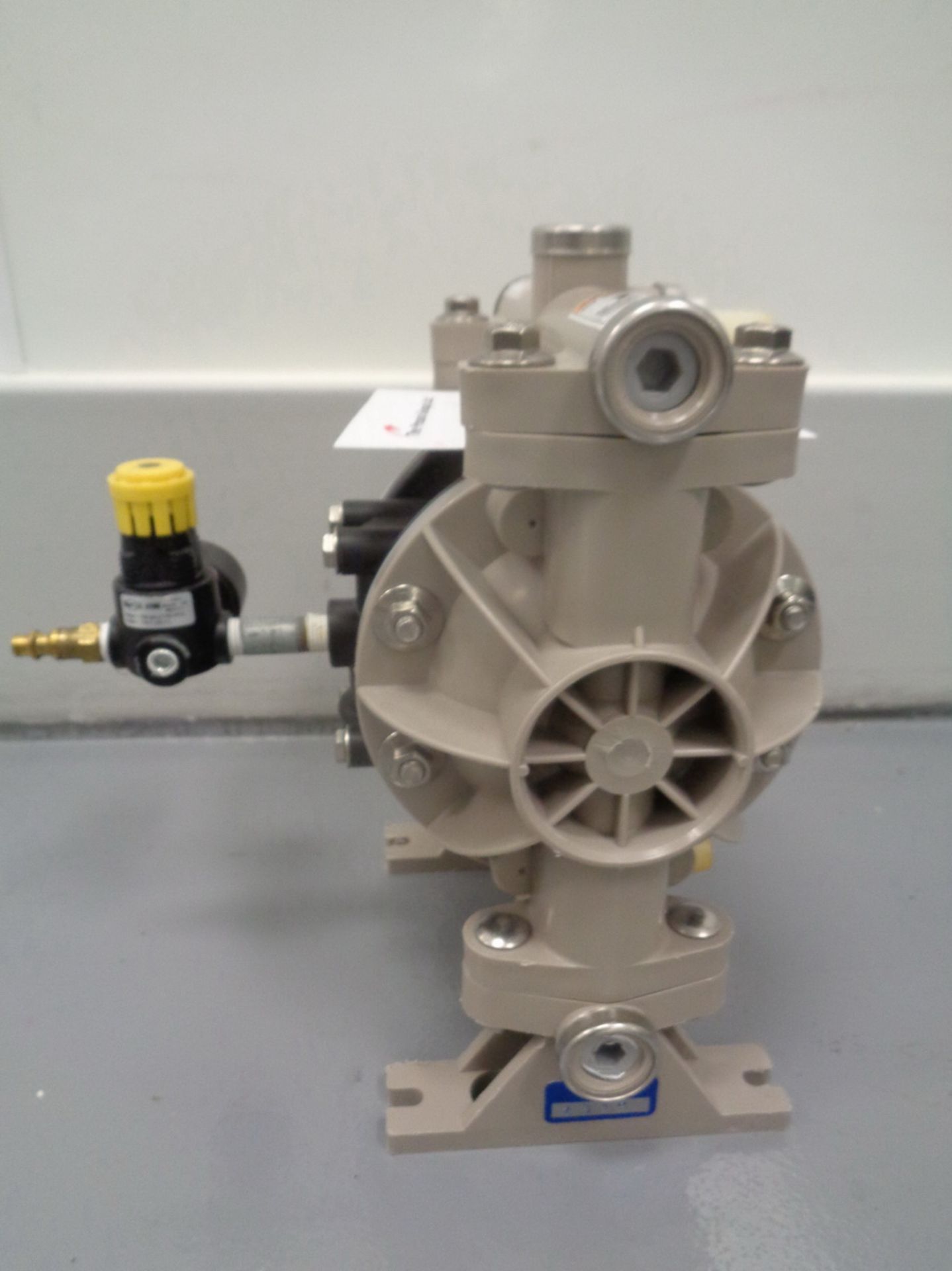 UNUSED PNEUMATIC DOUBLE DIAPHRAGM PUMP - Image 2 of 3