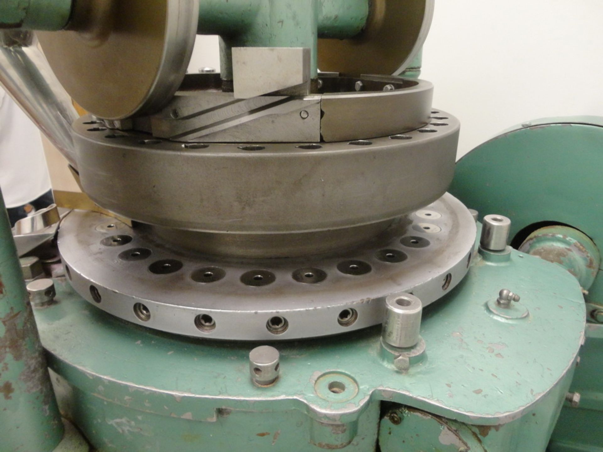 MANESTY DOUBLE SIDED ROTARY TABLET PRESS, MODEL BB3B, SERIAL NUMBER NA, WITH 27 STATION TURRET, B - Image 5 of 5