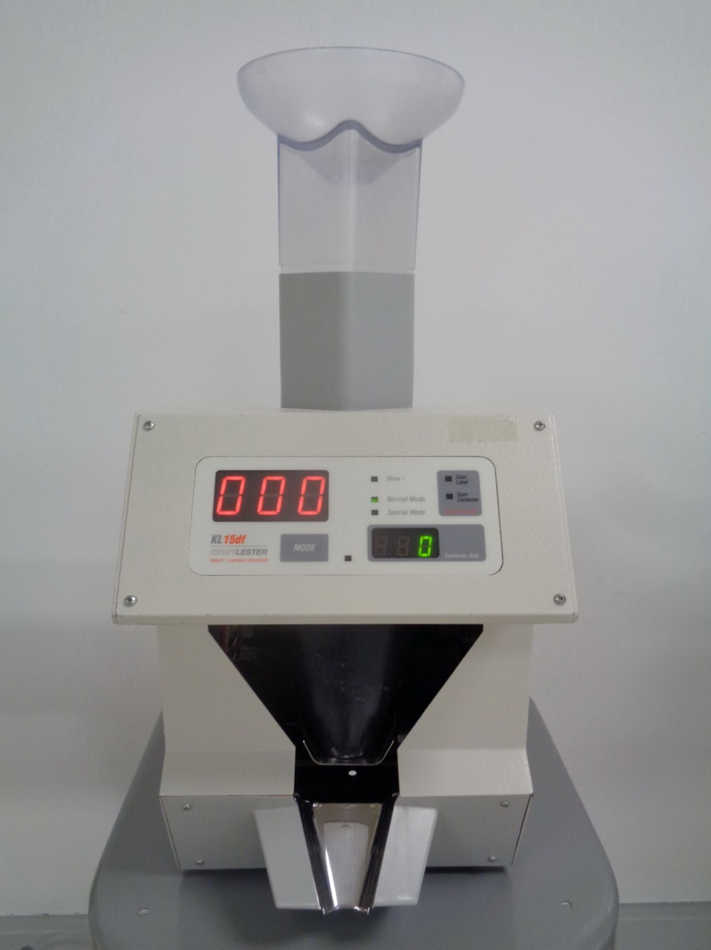 KIRBY LESTER ELECTRONIC TABLET COUNTER, MODEL KL15DF - Image 2 of 4
