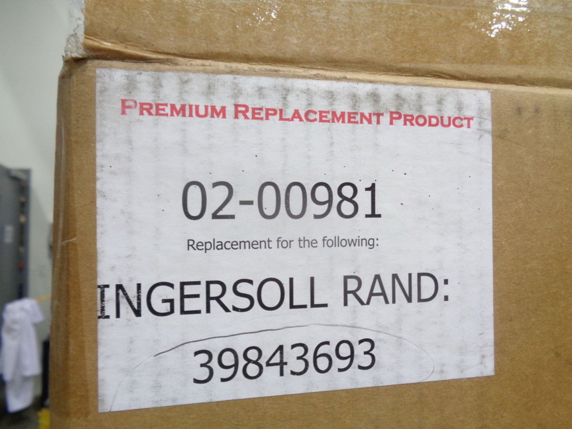 INGERSOLL RAND 25HP CABINET ENCLOSED SCREW TYPE AIR COMPRESSOR, MODEL SSR-UPE-25-125, - Image 4 of 7