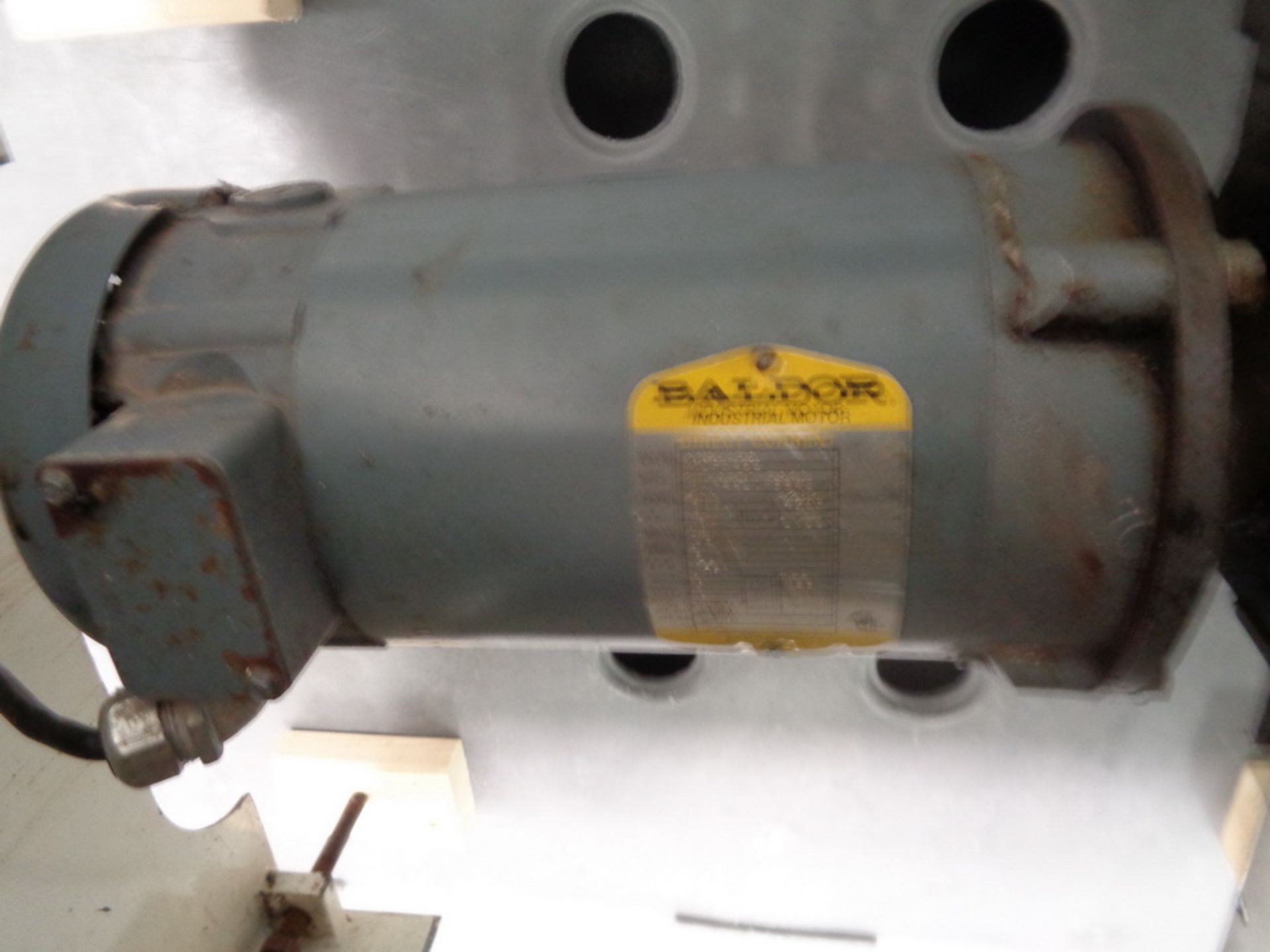 KAPS-ALL CAPPER, CONTINUOUS MOTION 4 SPINDLE TYPE, MODEL D, SERIAL NUMBER 2415. - Image 8 of 8