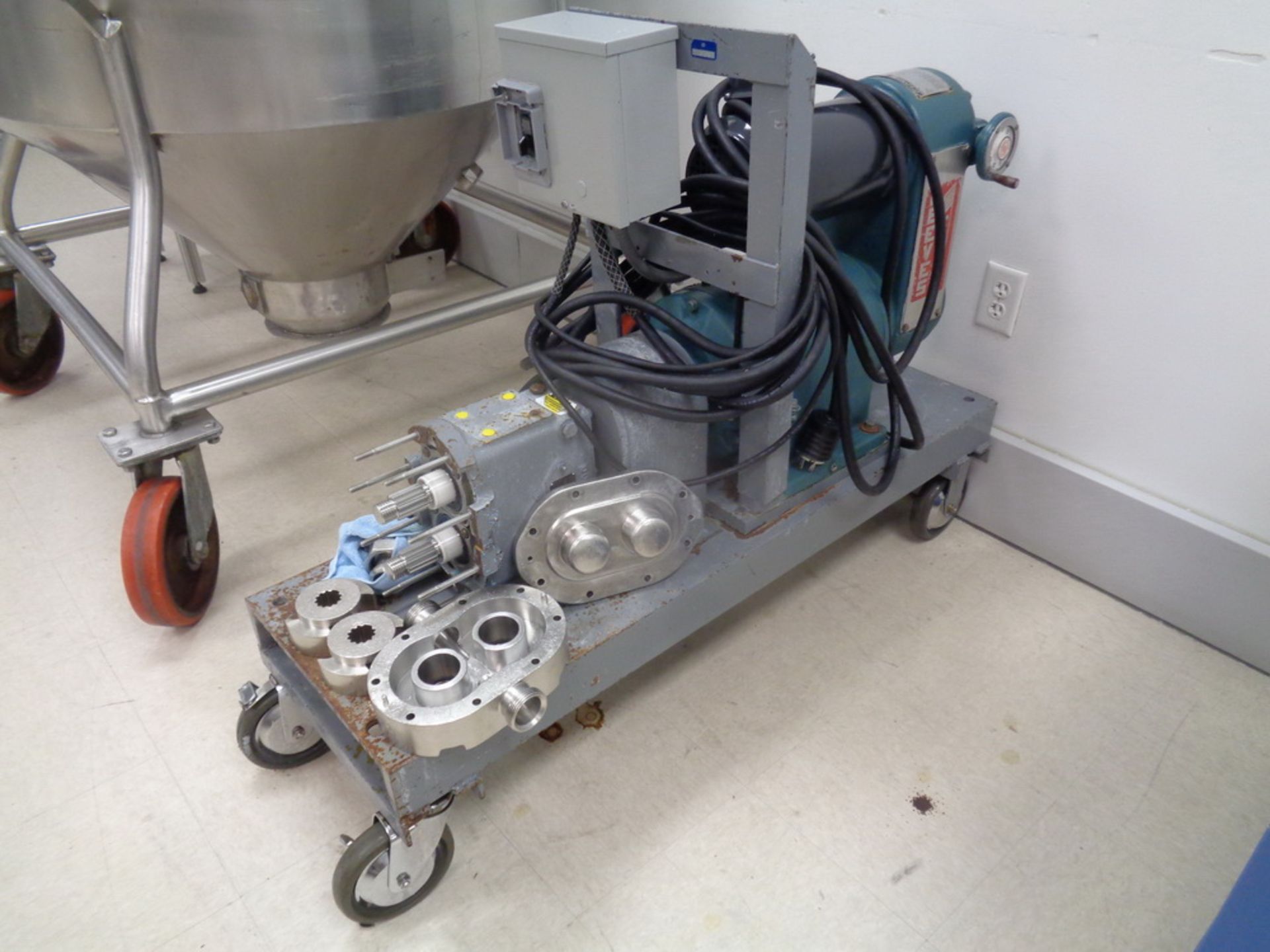 WAUKESHA POSITIVE DISPLACEMENT PUMP, MODEL 30, SERIAL NUMBER 277280, STAINLESS STEEL CONTACT