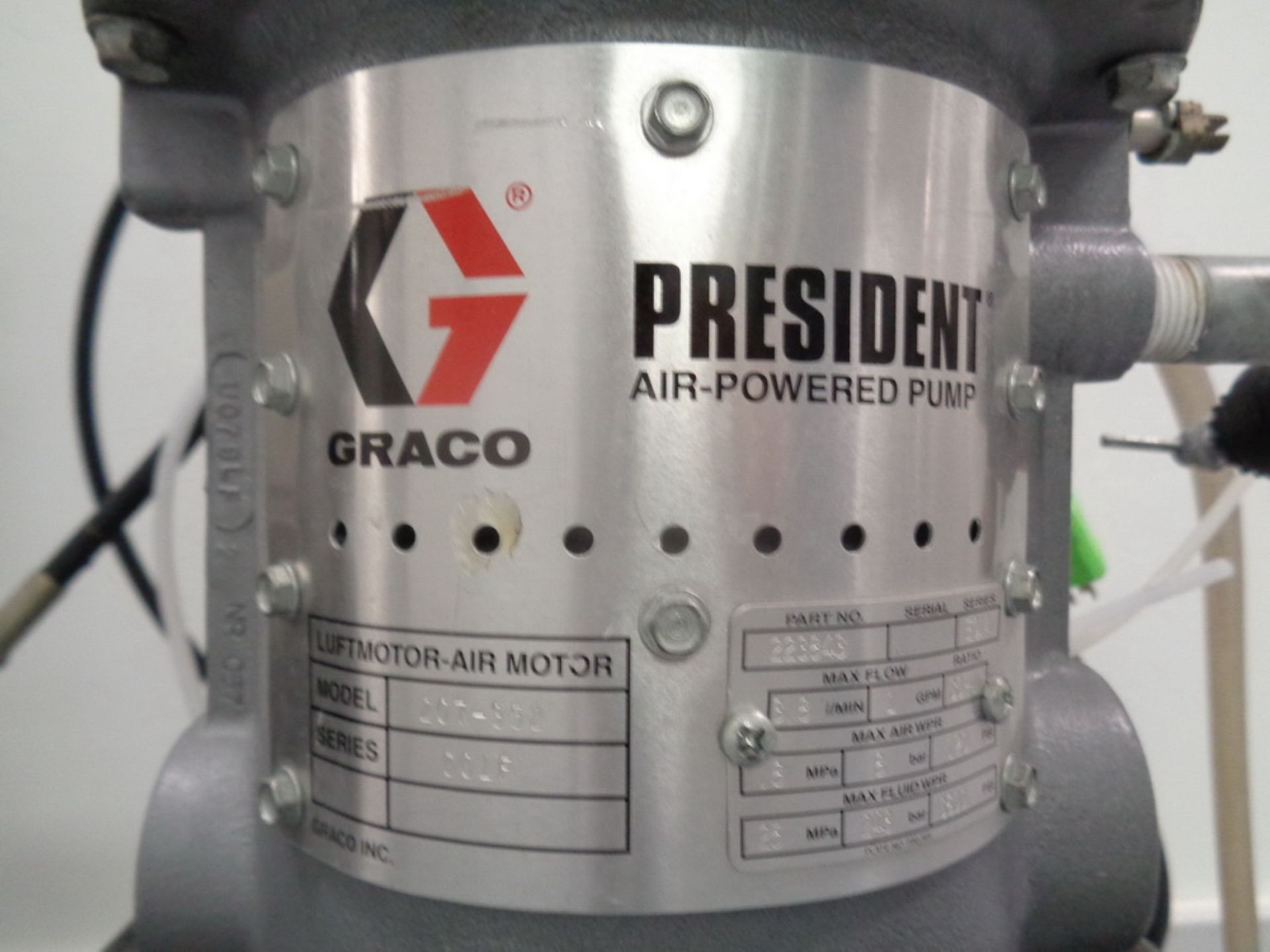 GRACO AIRLESS SPRAY CART, MODEL PRESIDENT 207-352, SERIAL NUMBER XXX - Image 4 of 6