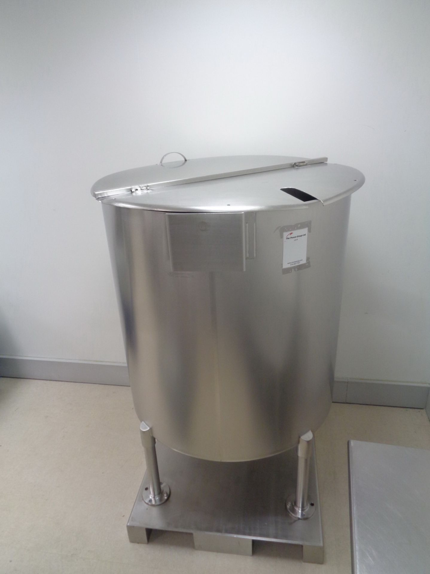 G&W 300 GAL CAPACITY STAINLESS STEEL TANK, SERIAL NUMBER T-96-13593. WITH DISH BOTTOM - Image 4 of 6