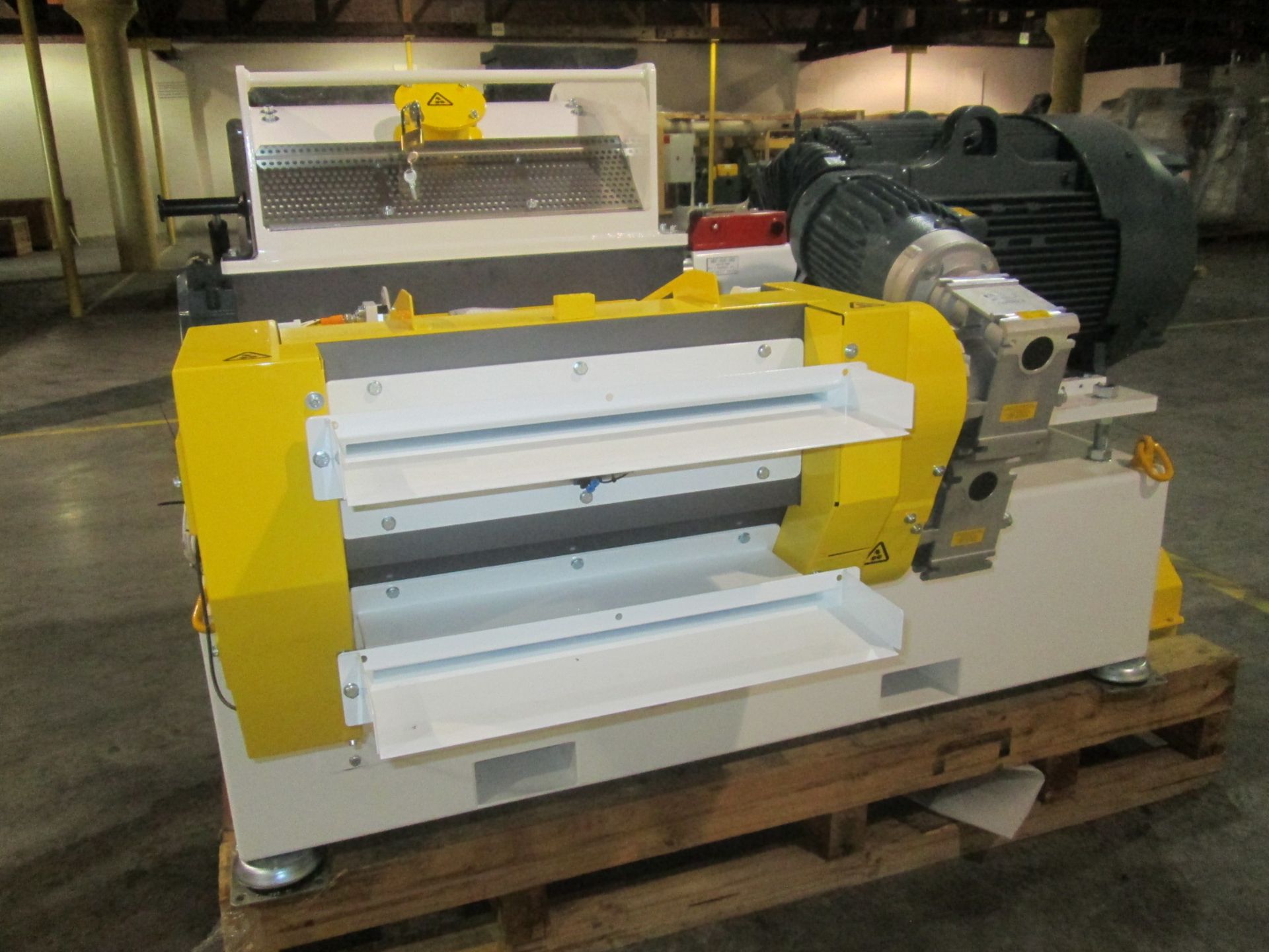 Unused Dan Web Hammer Mill, carbon steel construction, 125 hp main drive, motorized feed chute, - Image 6 of 27