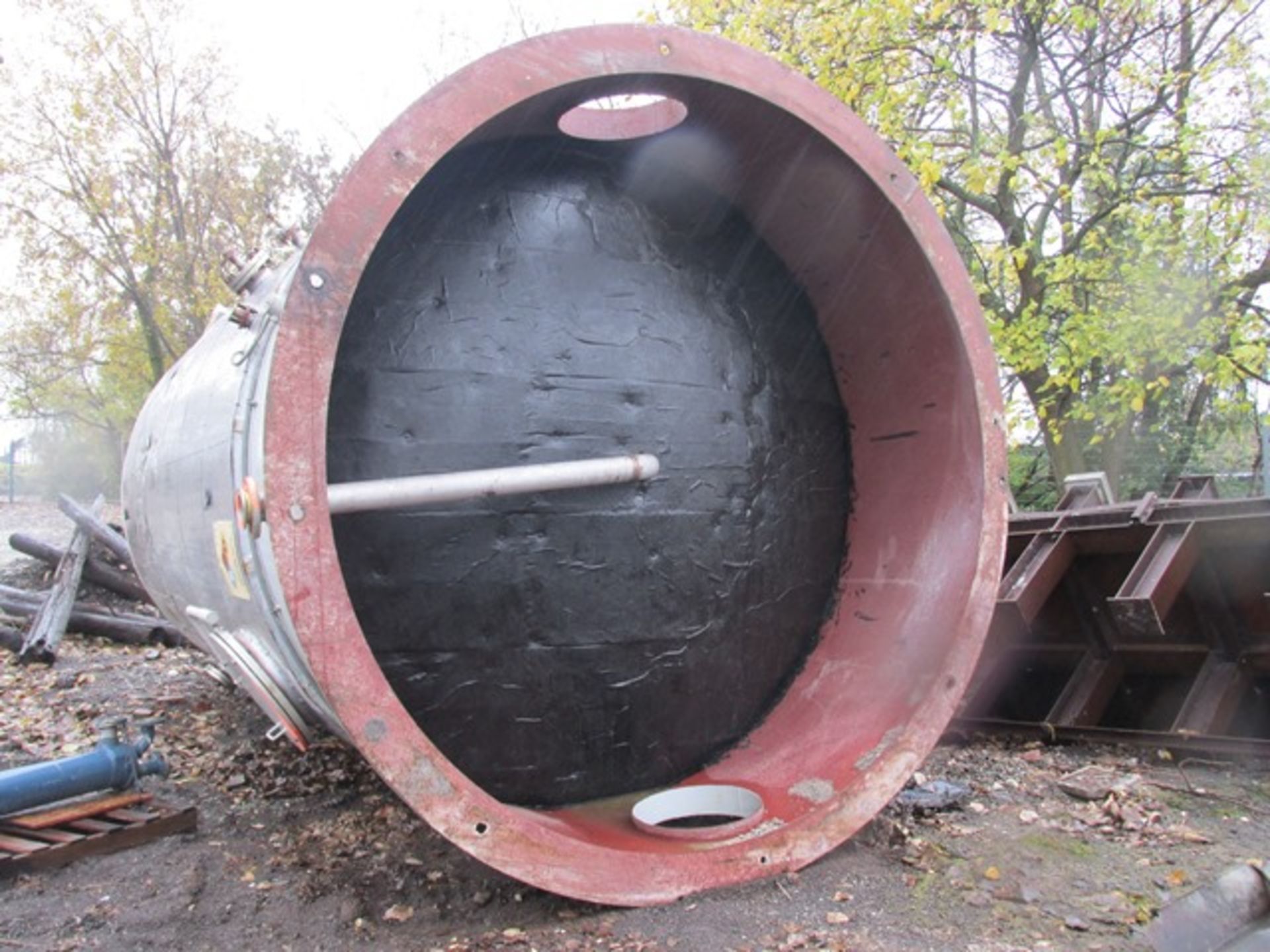 12,000 gallon 304 stainless steel tank, 12' diameter x 16' straight side - Image 2 of 10