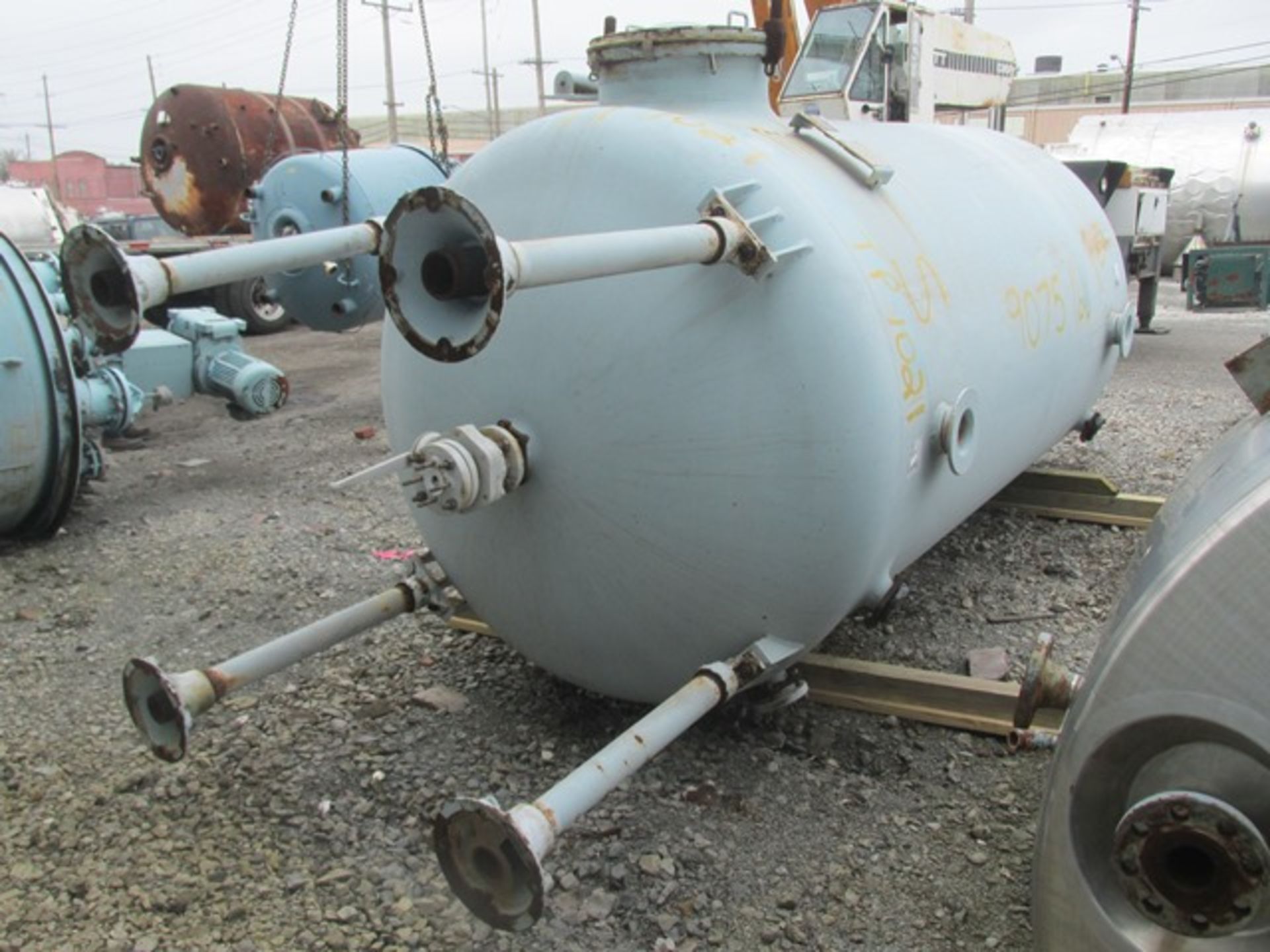 2500 gallon Pfaudler glass lined vertical Chemstore tank, approx. 6' diameter x 9'6" straight side - Image 3 of 10