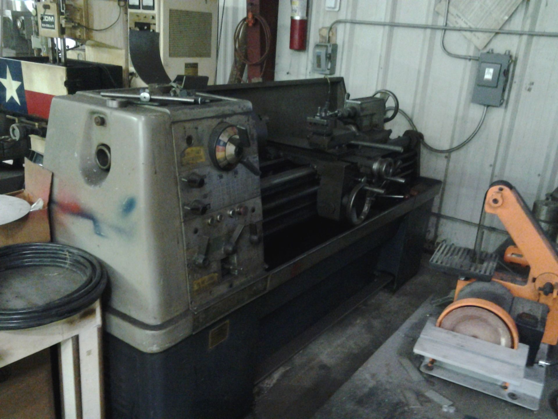 Clausing 17 x 50 engine lathe 3 jaw, taper, tapping