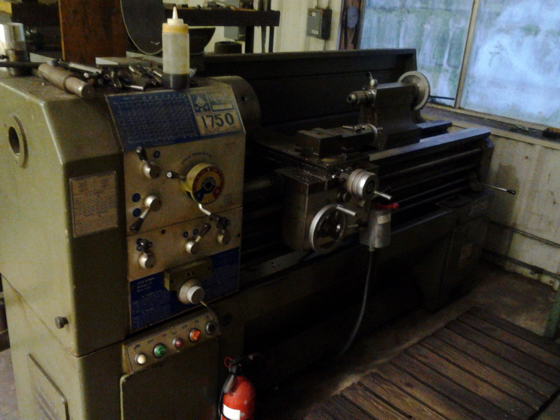 Jet 1750 engine lathe 3 jaw, 4 jaw taper tapping