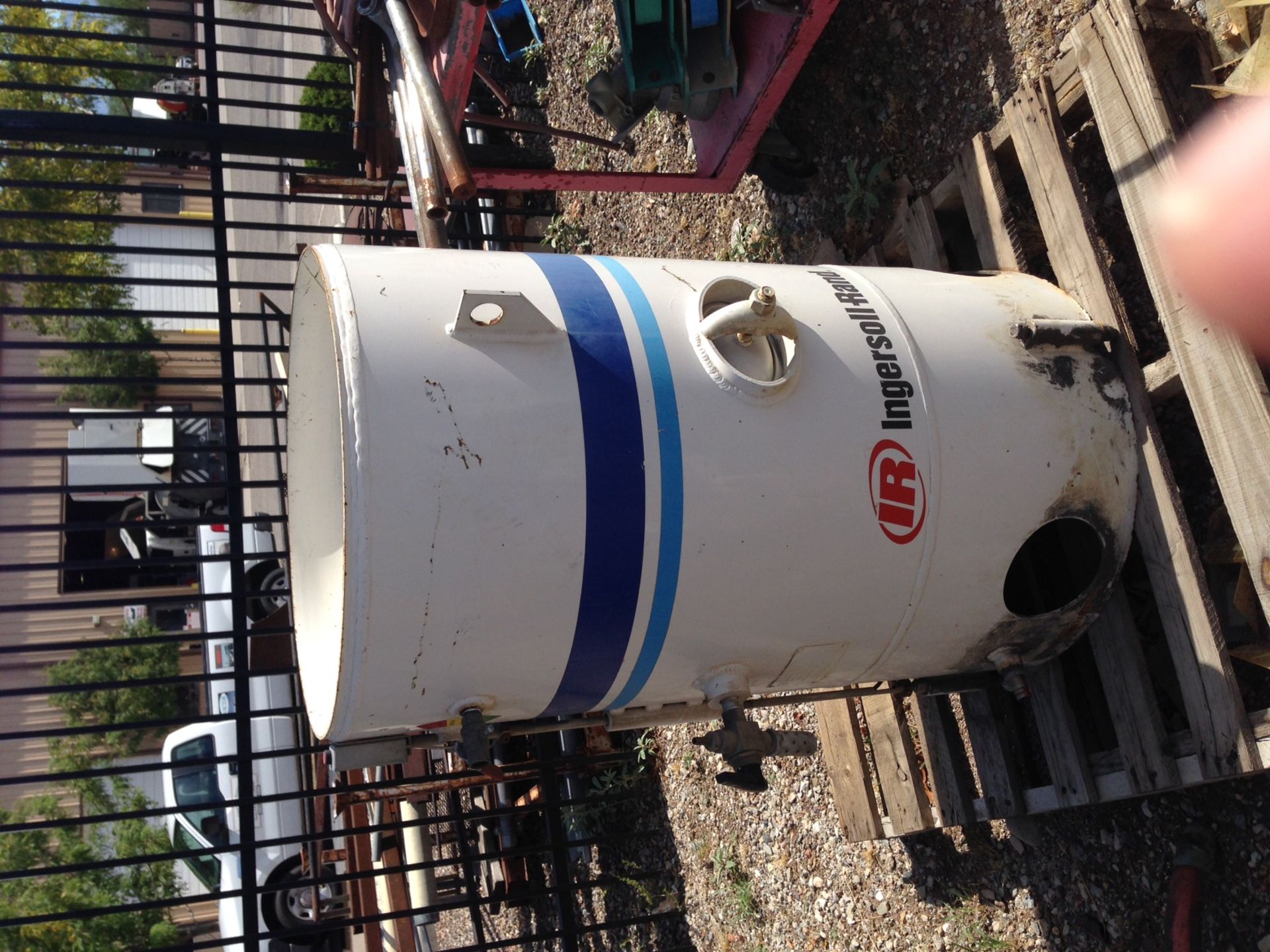 Garnet Hopper 6 CF capacity, Ingersoll Rand.