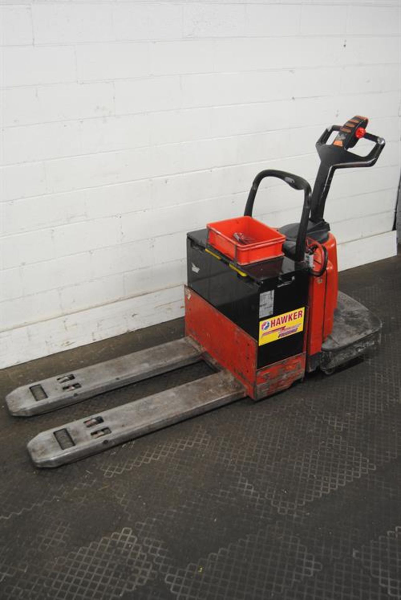 Raymond 112Tmfre60L Electric Pallet Truck - Image 3 of 5