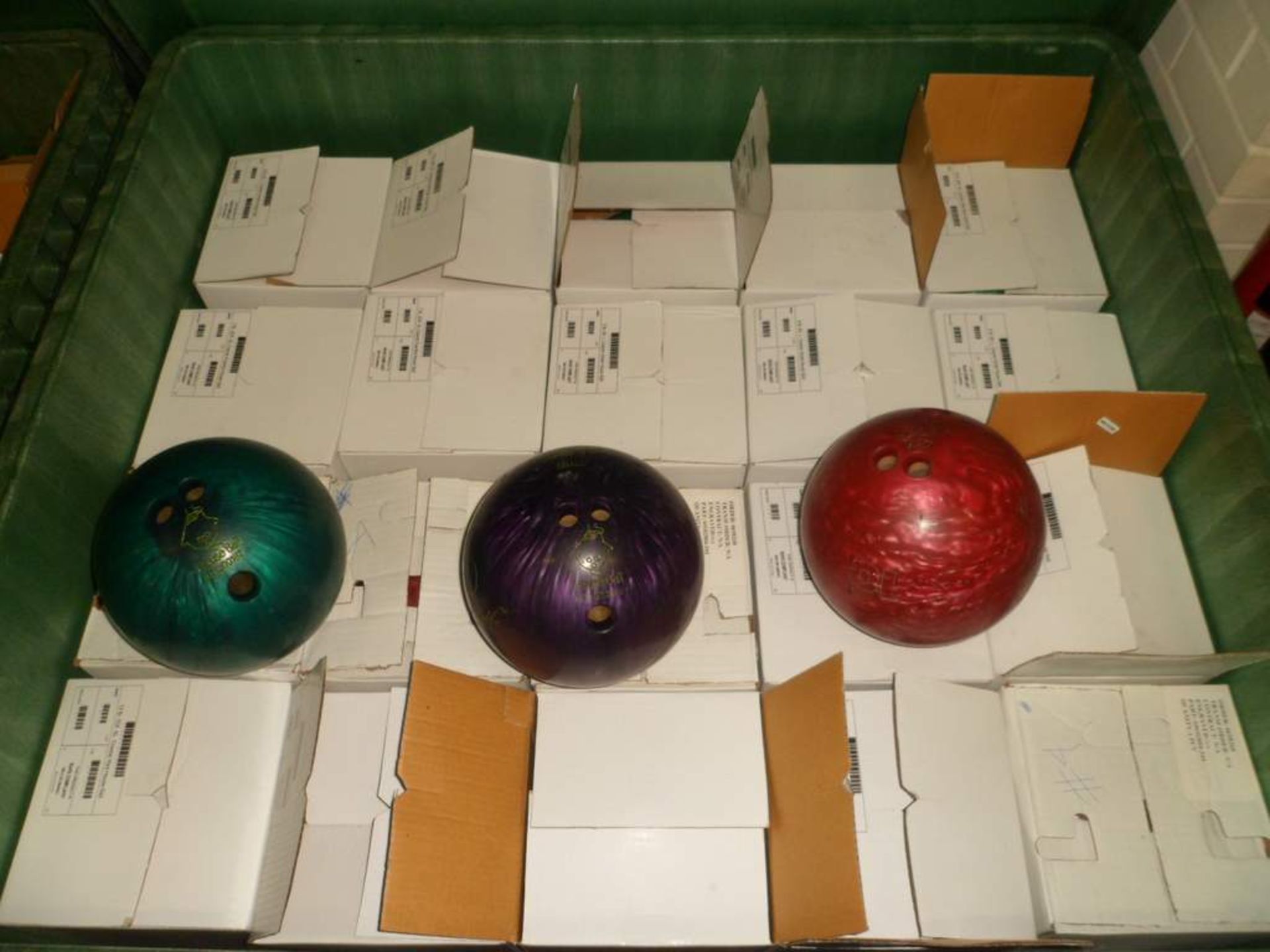 40x Assorted weight and size bowling balls (used) - Image 2 of 2