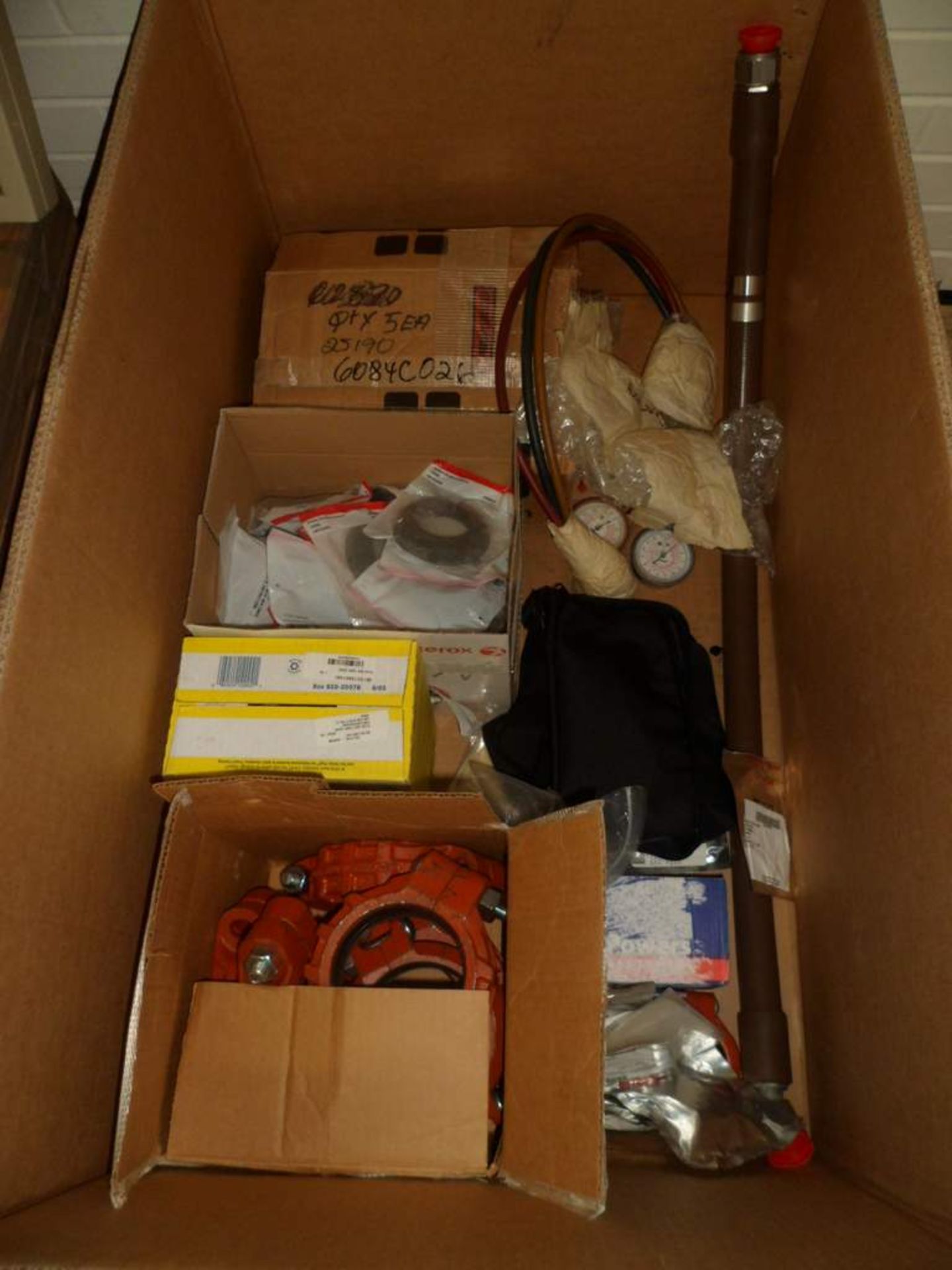 Assorted components - Wheel gauges, screws, spring, hose clamps, ear plugs - Image 3 of 6