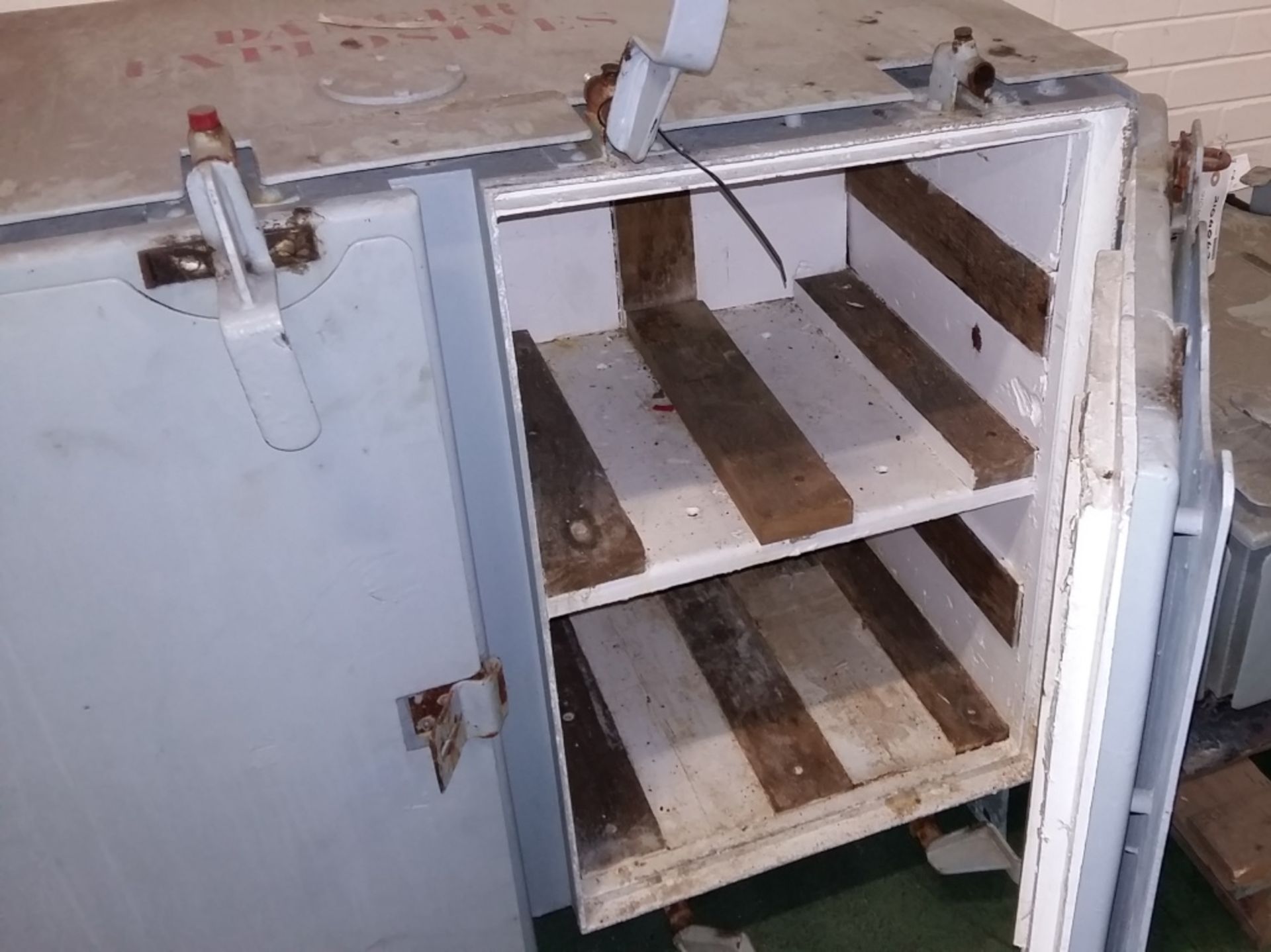 heavy duty locking ships cabinet - Image 2 of 2