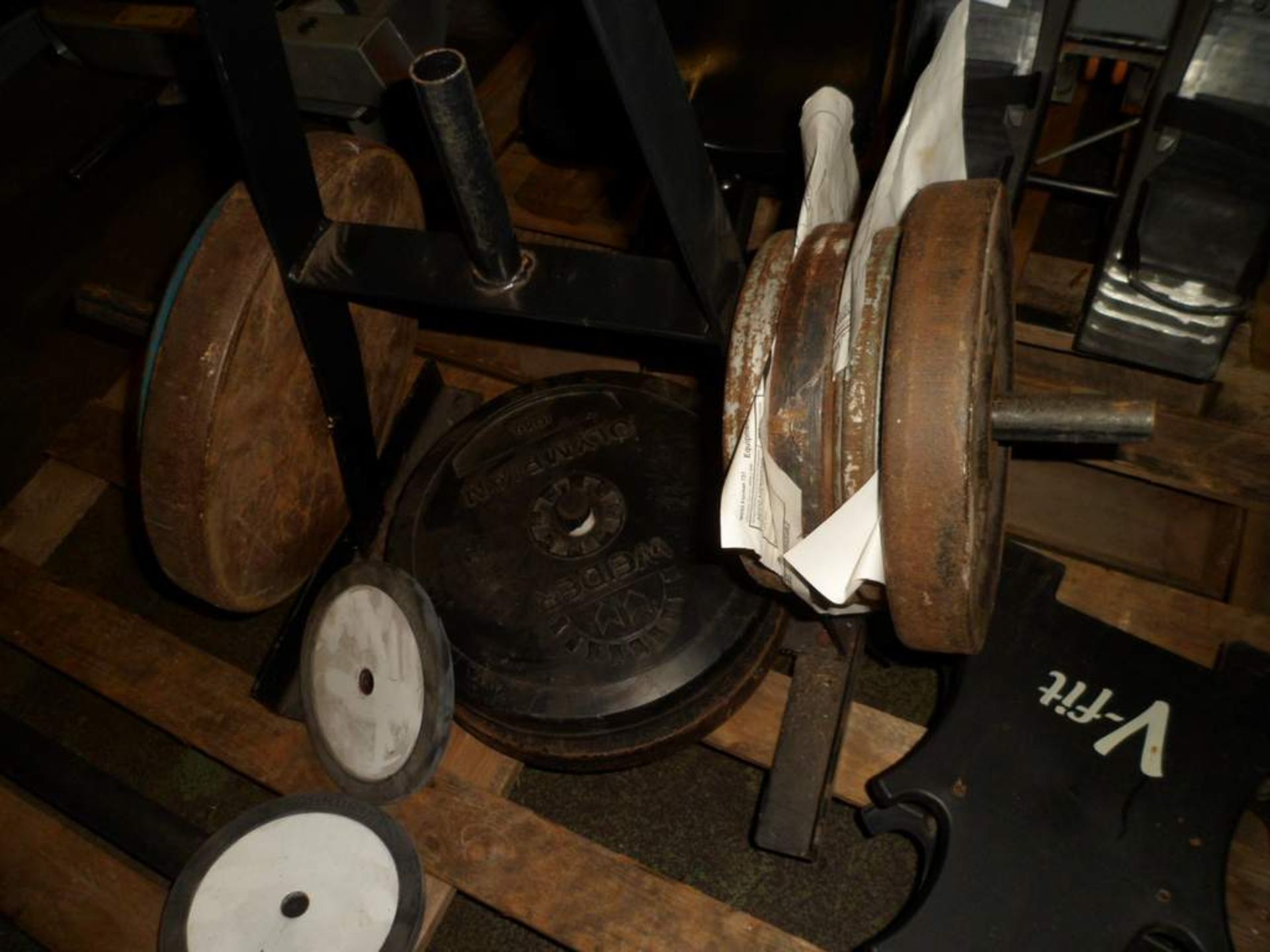 Assorted weights and storage tree & weight resistance br - Image 2 of 3