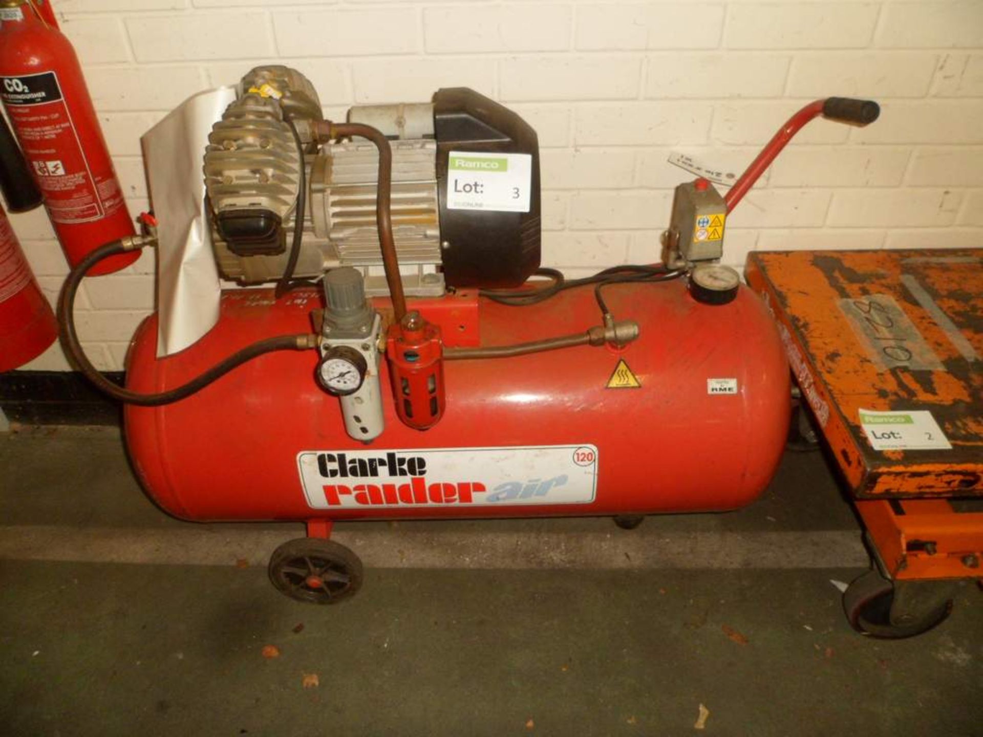 Clarke air compressor - raider 120