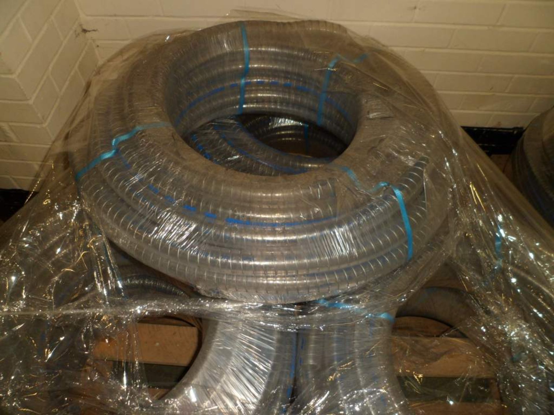 7x 30m clear hose - Image 2 of 2