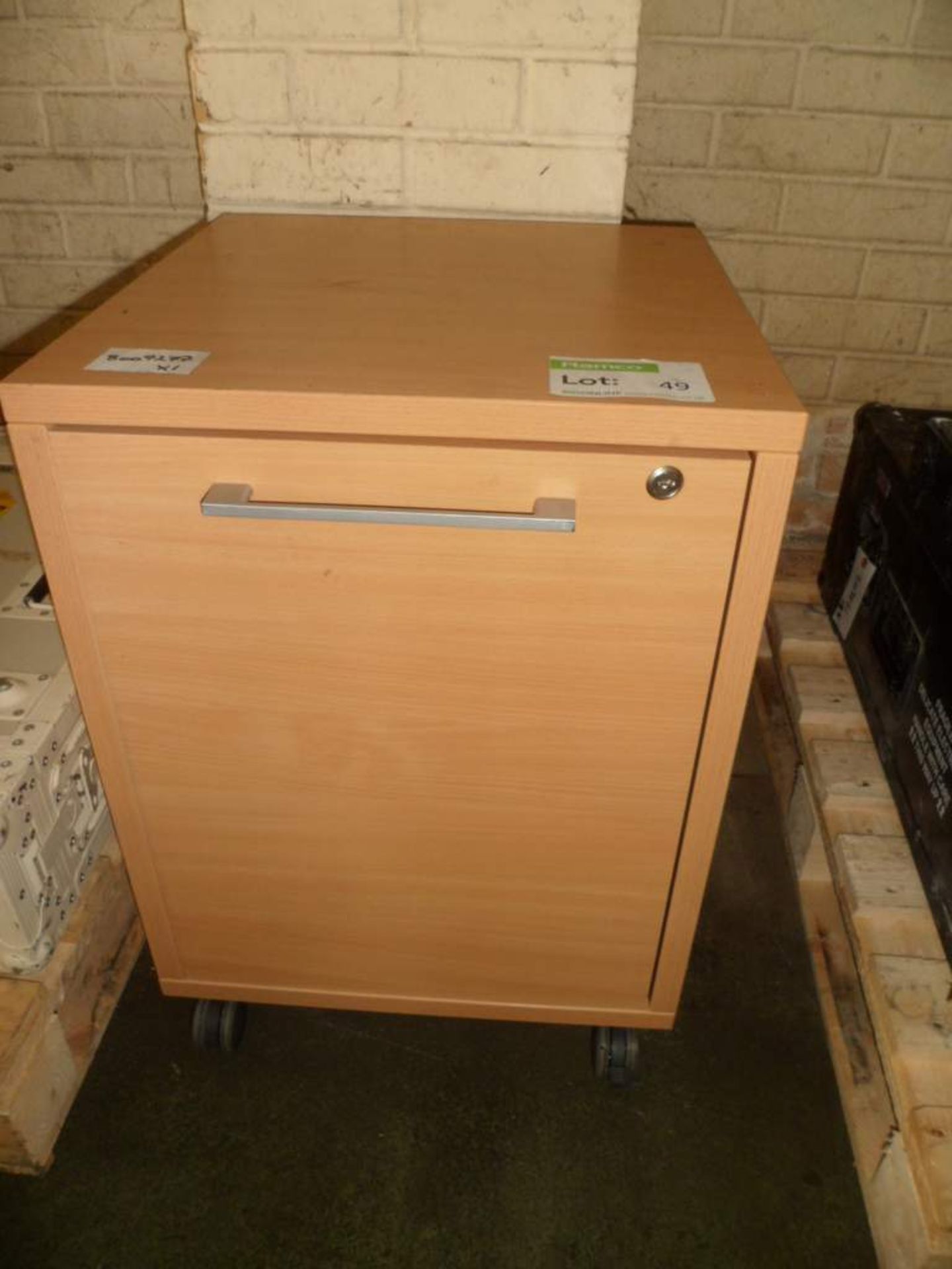 Storage cabinet