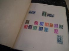 Album containing a collection of French stamps (100's)