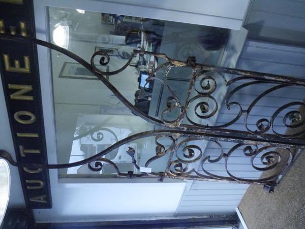 A pair of imposing wrought iron garden gates, c. 1900, in the Art Nouveau taste each with a boldly - Image 6 of 6