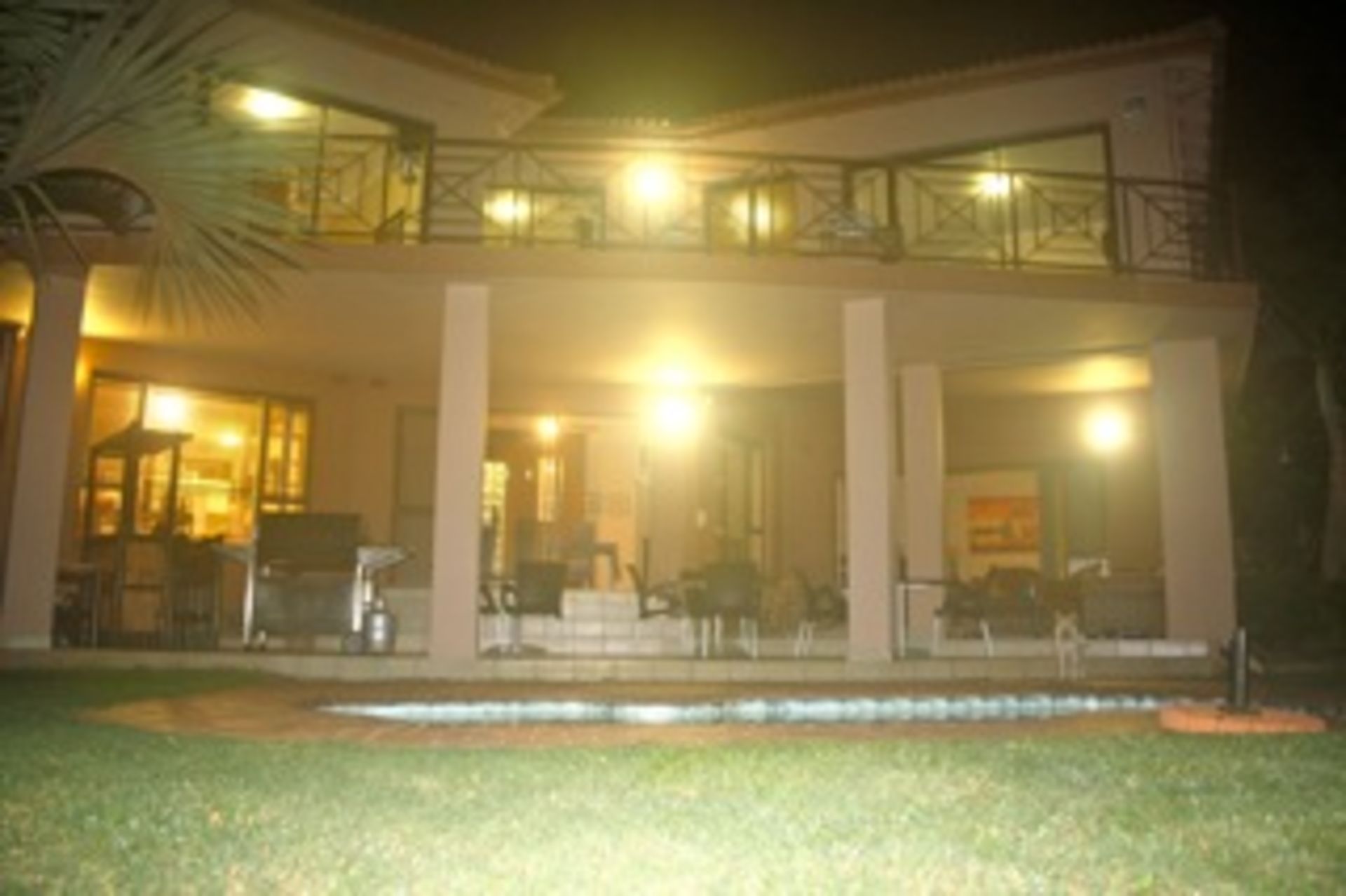 Zinkwazi Luxurious Family Home plus two flat-lets / 4 Star Guest House plus two flat-lets - Image 3 of 13