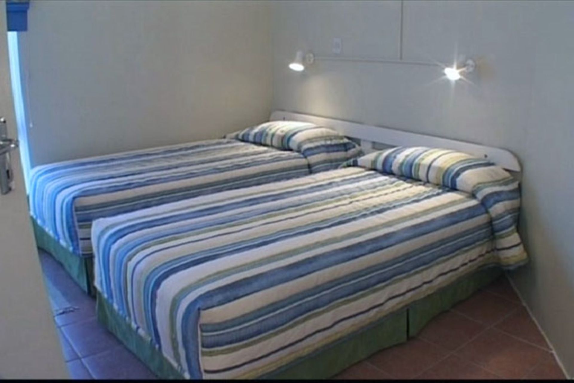 Pearly Shells - 3 Beds (8 Sleepers Max)  . Date - 20/05/2016 - 27/05/2016 - (Shareblock) - Image 22 of 32